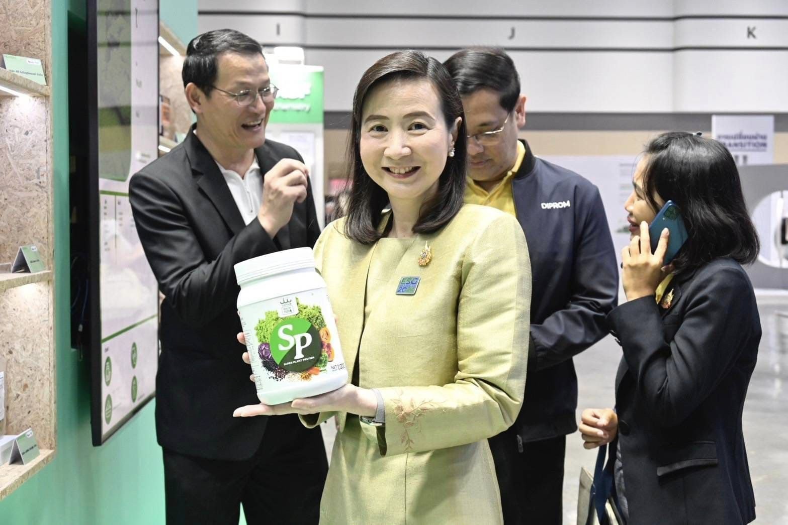 รองปลัดฯ ณัฏฐิญา หนุน DIPROM “ยิ่งเร่งเปลี่ยน ยิ่งเพิ่มโอกาส” ดัน BCG ร่วมขับเคลื่อนในงาน ESG Symposium 2024: Driving Inclusive Green Transition