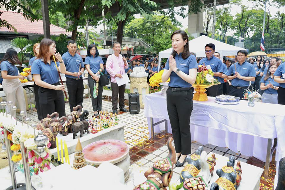 "ดีพร้อม" ร่วมแสดงความยินดี ต้อนรับอธิบดีใหม่ มุ่งขับเคลื่อนนโยบาย "การปฏิรูปอุตสาหกรรม"