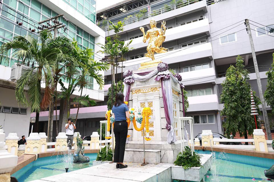 "ดีพร้อม" ร่วมแสดงความยินดี ต้อนรับอธิบดีใหม่ มุ่งขับเคลื่อนนโยบาย "การปฏิรูปอุตสาหกรรม"