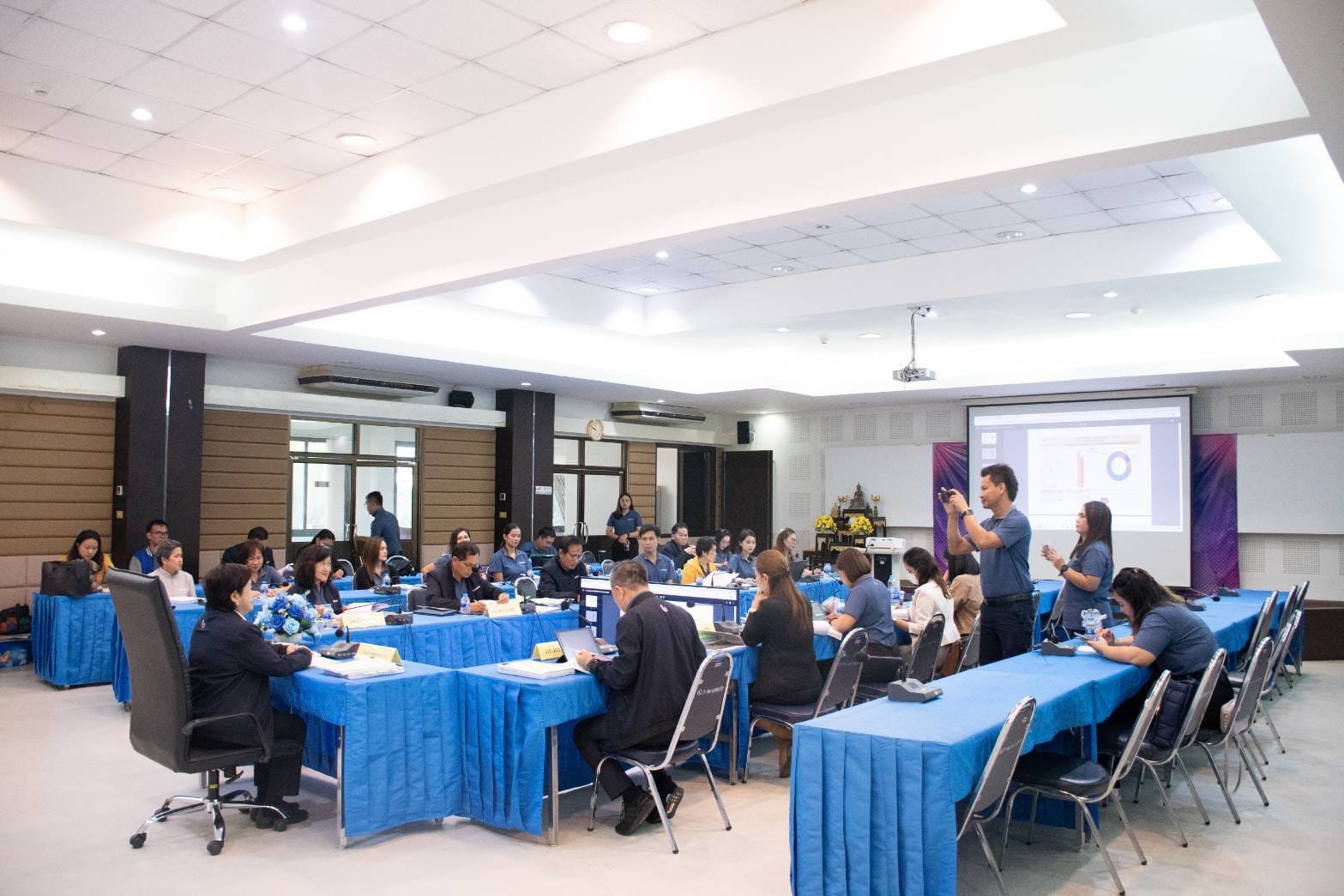 "รองอธิบดีดวงดาว" ประชุมคณะอนุกรรมการบริหารเงินทุนหมุนเวียนฯ ภาคอีสาน ครั้งที่ 1/68