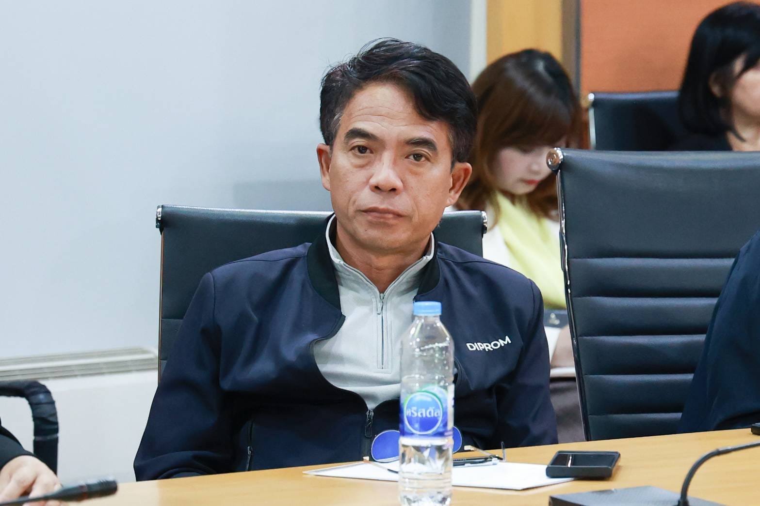 ปลัดฯ ณัฐพล ประชุมติดตามสถานการณ์อุทกภัย กำชับหน่วยงาน อก. เร่งเข้าช่วยเหลือประชาชน-โรงงาน สอจ. และศูนย์ฯ ที่น้ำท่วม พร้อมเตรียมแผนรับมือนิคมอุตสาหกรรมและเขตประกอบการอย่างใกล้ชิด