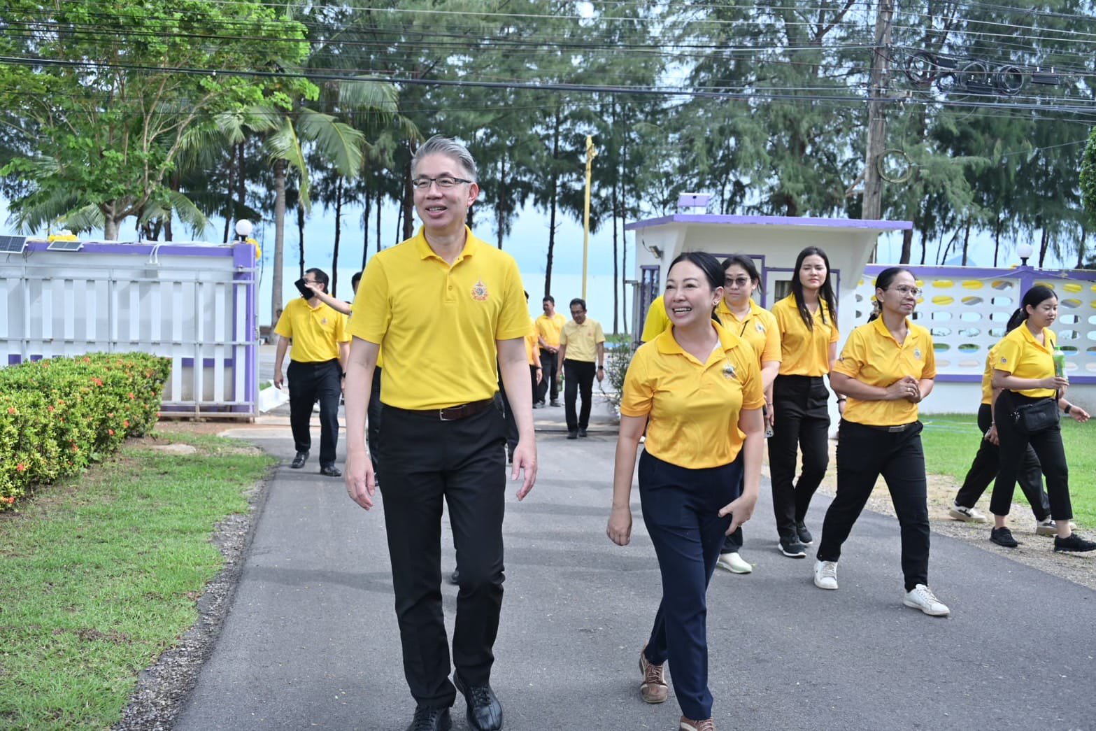ปลัดฯ ณัฐพล ตรวจเยี่ยม สอจ.ประจวบคีรีขันธ์ แนะทำงานให้สอดรับกับนโยบายปฏิรูปอุตสาหกรรม พร้อมชื่นชมเจ้าหน้าที่ใช้ “หัว” และ “ใจ” ในการปฏิบัติงานสู่ต้นแบบ Smart Office