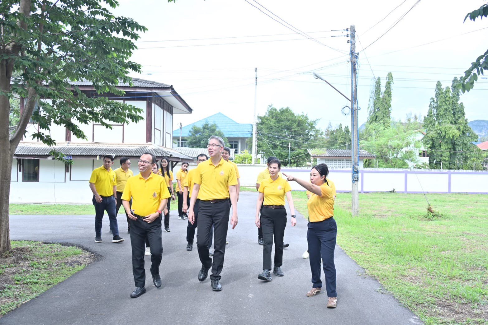 ปลัดฯ ณัฐพล ตรวจเยี่ยม สอจ.ประจวบคีรีขันธ์ แนะทำงานให้สอดรับกับนโยบายปฏิรูปอุตสาหกรรม พร้อมชื่นชมเจ้าหน้าที่ใช้ “หัว” และ “ใจ” ในการปฏิบัติงานสู่ต้นแบบ Smart Office