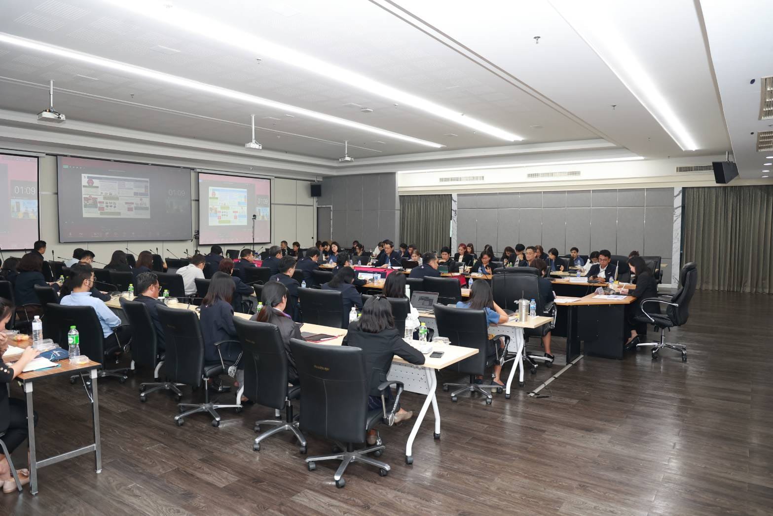 "ดีพร้อม" กางแผนซอฟต์พาวเวอร์ วางผังบูรณาการ 3 ปี ตอบรับข้อสั่งการ "รมต.เอกนัฏ" เร่งขับเคลื่อนแฟชั่น อาหาร สร้างสรรค์