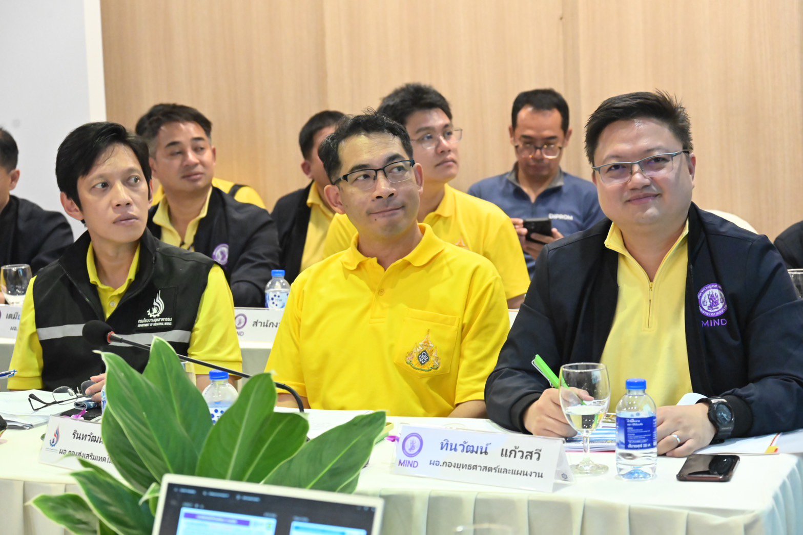 "เอกนัฏ" ลงพื้นที่ติดตามสถานการณ์น้ำท่วมอยุธยา ย้ำพื้นที่เศรษฐกิจปลอดภัย พร้อมรับมือน้ำหลากเต็มพิกัด