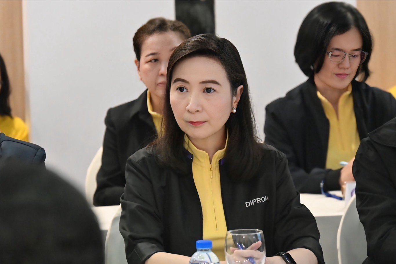 "เอกนัฏ" ลงพื้นที่ติดตามสถานการณ์น้ำท่วมอยุธยา ย้ำพื้นที่เศรษฐกิจปลอดภัย พร้อมรับมือน้ำหลากเต็มพิกัด