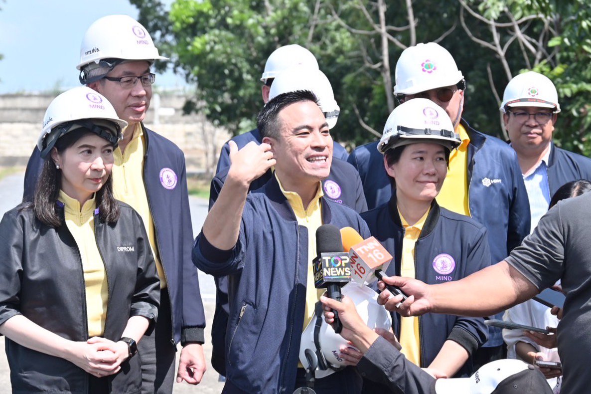 "เอกนัฏ" ลงพื้นที่ติดตามสถานการณ์น้ำท่วมอยุธยา ย้ำพื้นที่เศรษฐกิจปลอดภัย พร้อมรับมือน้ำหลากเต็มพิกัด