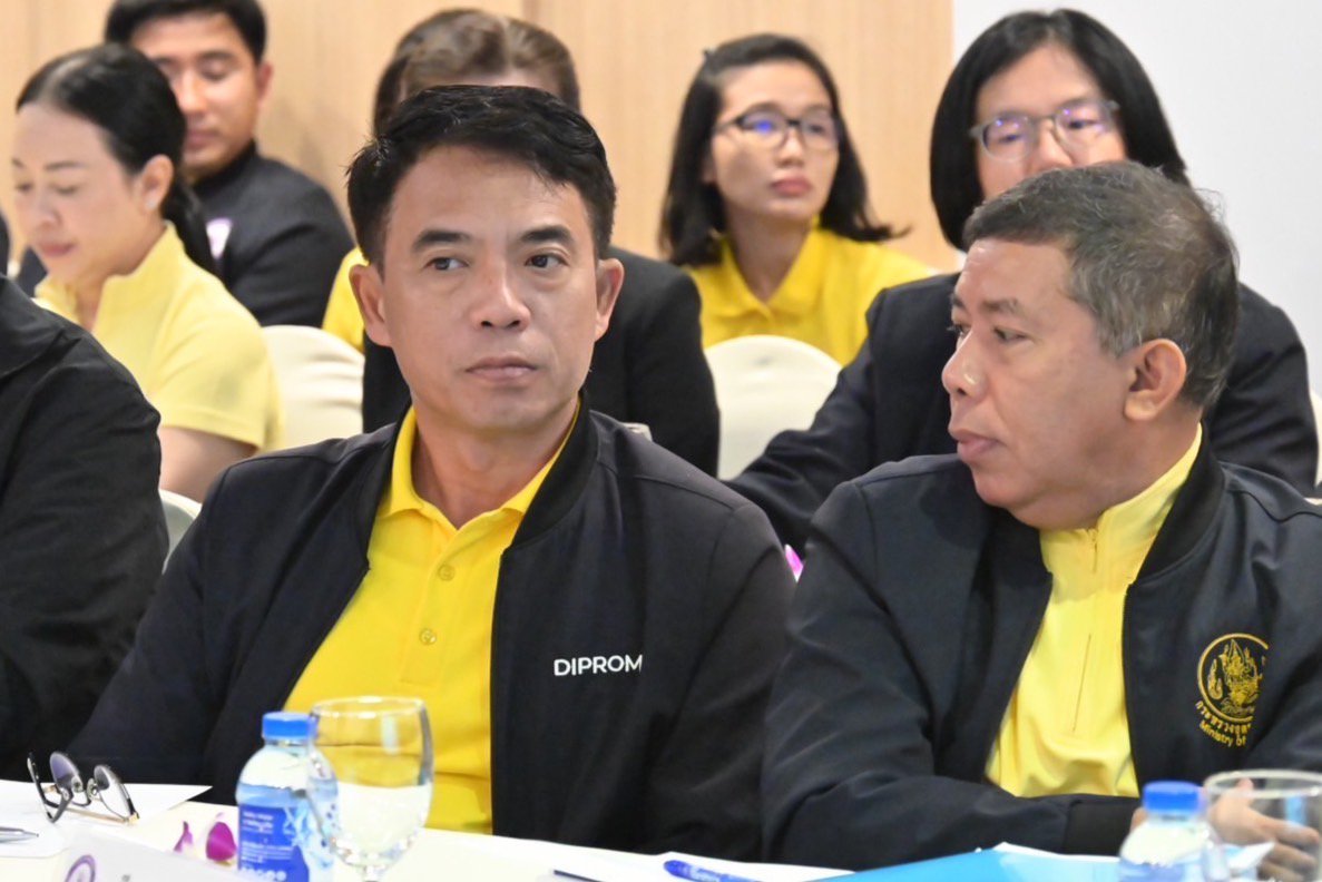 "เอกนัฏ" ลงพื้นที่ติดตามสถานการณ์น้ำท่วมอยุธยา ย้ำพื้นที่เศรษฐกิจปลอดภัย พร้อมรับมือน้ำหลากเต็มพิกัด