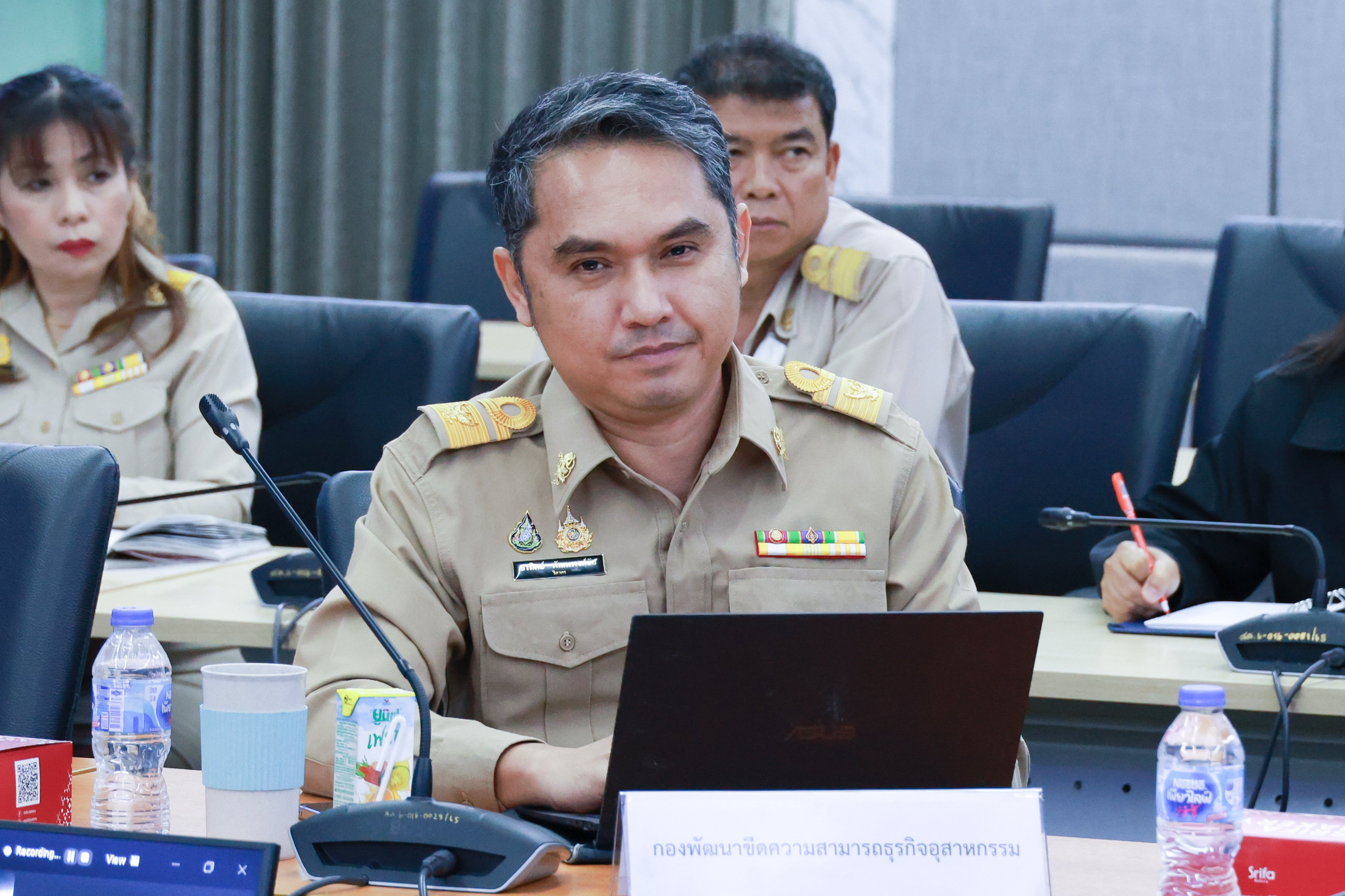 "ซอฟต์พาวเวอร์อย่างไร ให้ดีพร้อม" รับโจทย์ "รมต.เอกนัฏ" ตีแผ่แผนบูรณาการพัฒนาซอฟต์พาวเวอร์ด้านแฟชั่นและอาหารไทย ปั้นกระแส เผยแพร่ โน้มน้าว