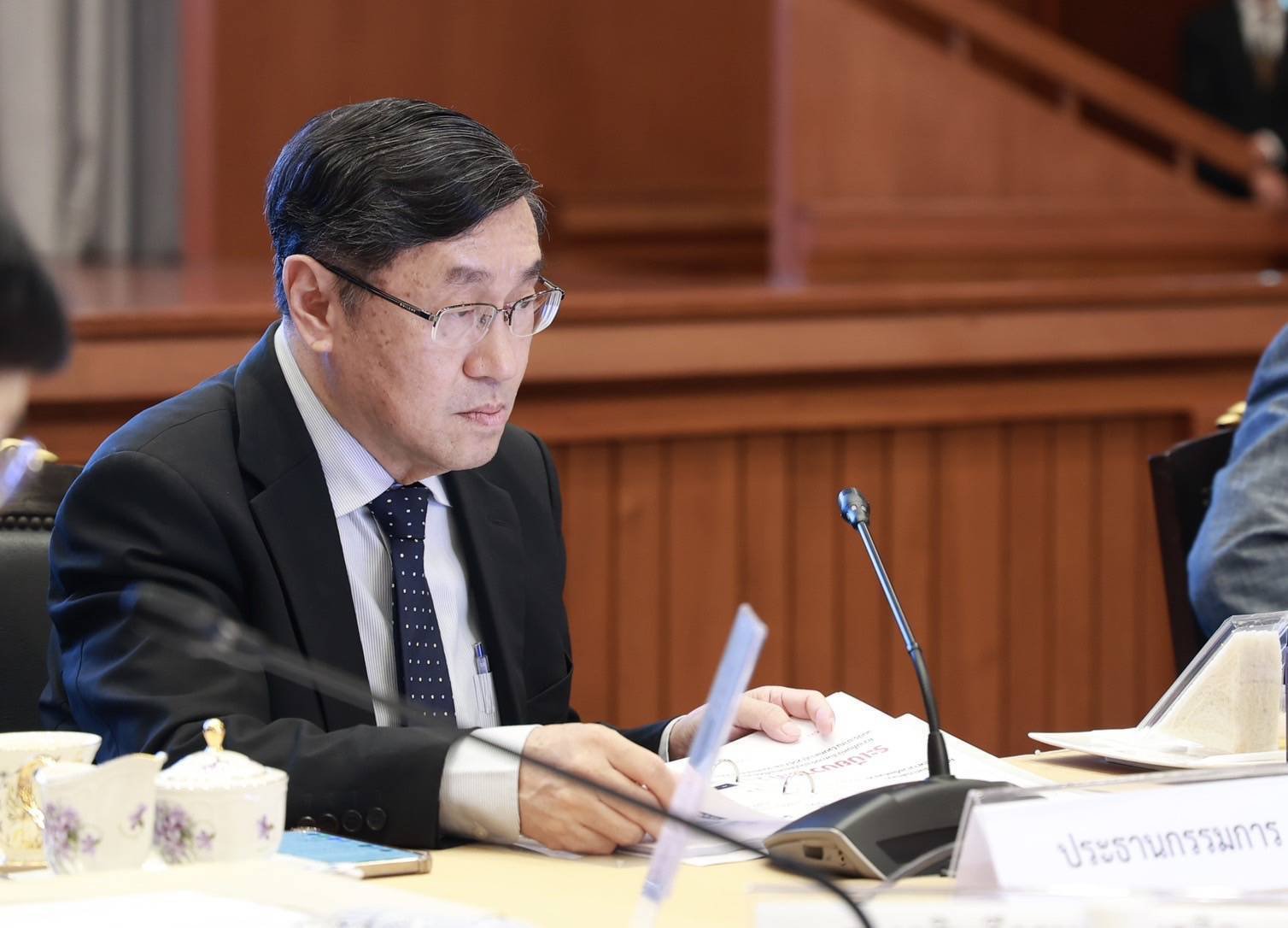 “ณัฏฐิญาฯ นำดีพร้อม“ จัดหนักกลั่นแผนบูรณาการซอฟต์พาวเวอร์ “ขายฝัน นพ.สุรพงษ์ - ดร.พันศักดิ์“ ซื้อแผนฯ ยันให้ดีพร้อมเดินหน้า 5 pillars รับโจทย์ "รมต.เอกนัฏ" เป็นเจ้าภาพแฟชั่นและอาหาร หนุนเศรษฐกิจไทยไปสู่โลก