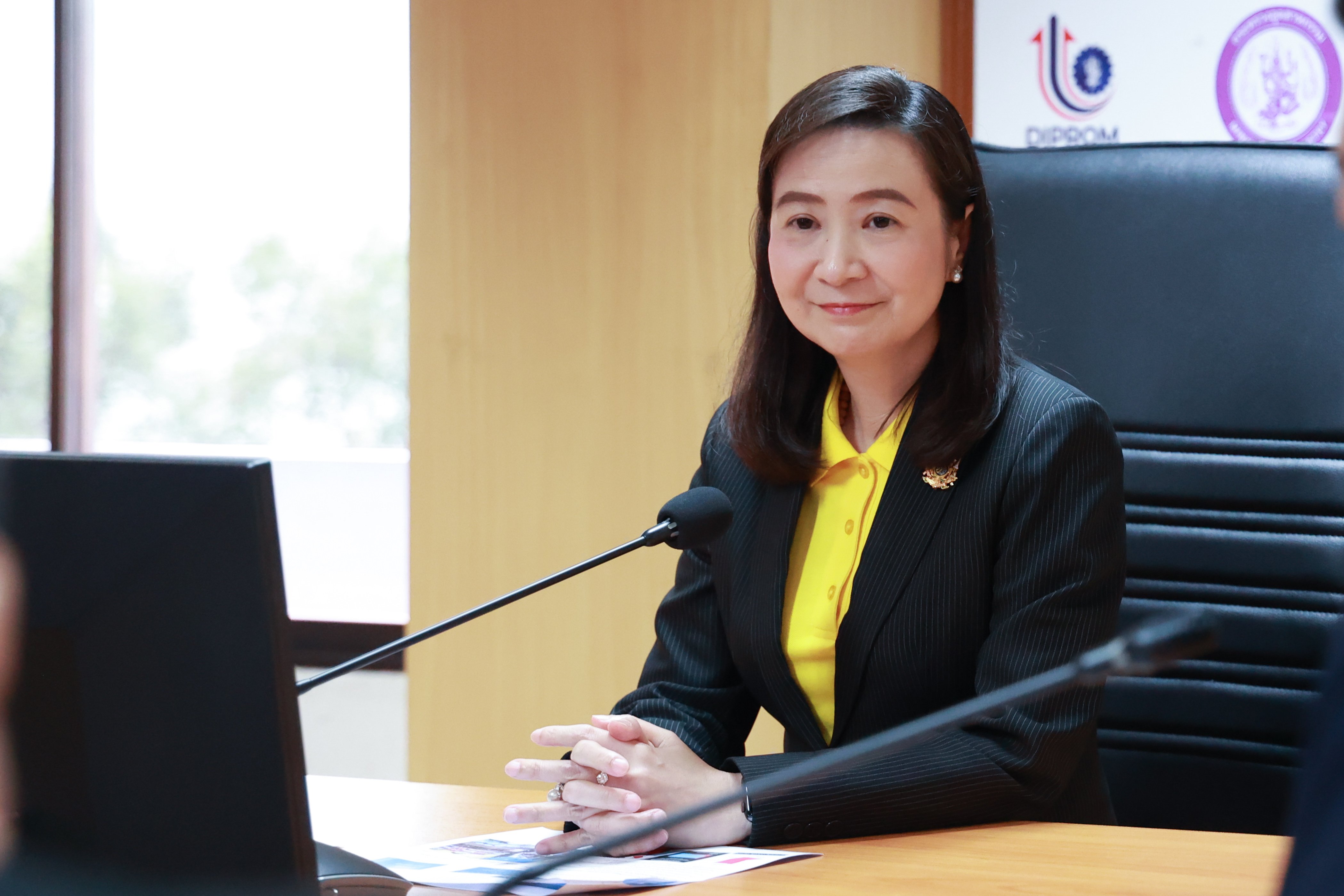 "ดีพร้อม" ร่วมสร้างอุตสาหกรรมป้องกันประเทศ ”ตามข้อสั่งการ รมต.เอกนัฏ“ จัดทำเสื้อเกราะกันกระสุน และวัสดุต้นแบบแก้ปัญหาอุทกภัย ช่วยลดต้นทุนได้มากกว่าร้อยละ 50