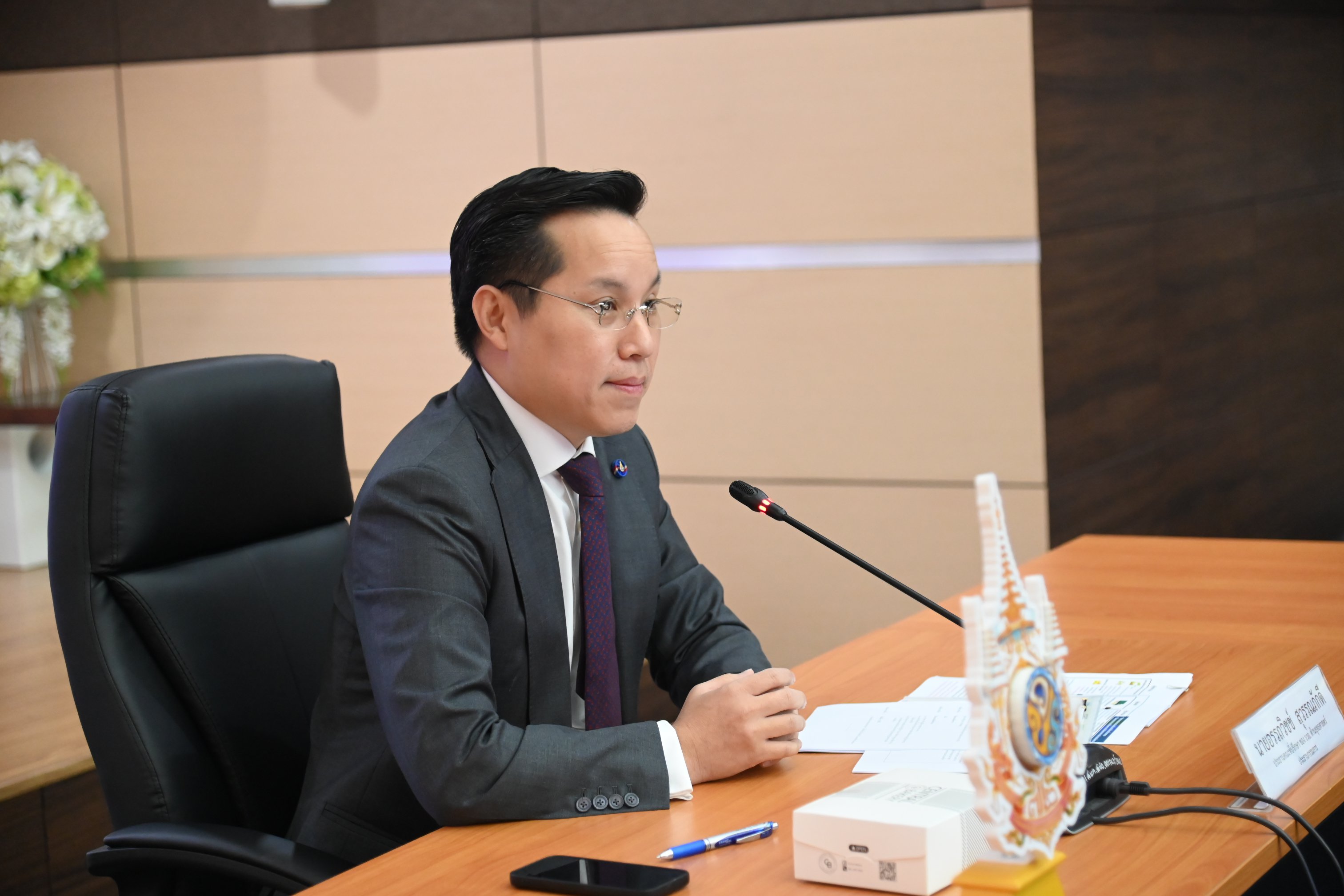 "อรรถวิชช์" ประชุม คกก.ปรับปรุงกฎหมายเพื่อการปฏิรูปอุตฯ ครั้งที่ 5/2567 ติดตามความคืบหน้าการร่าง กฎหมายการจัดการกากอุตสาหกรรม-ขยะอิเล็กทรอนิกส์ และจัดตั้งกองทุนปฏิรูปอุตสาหกรรม