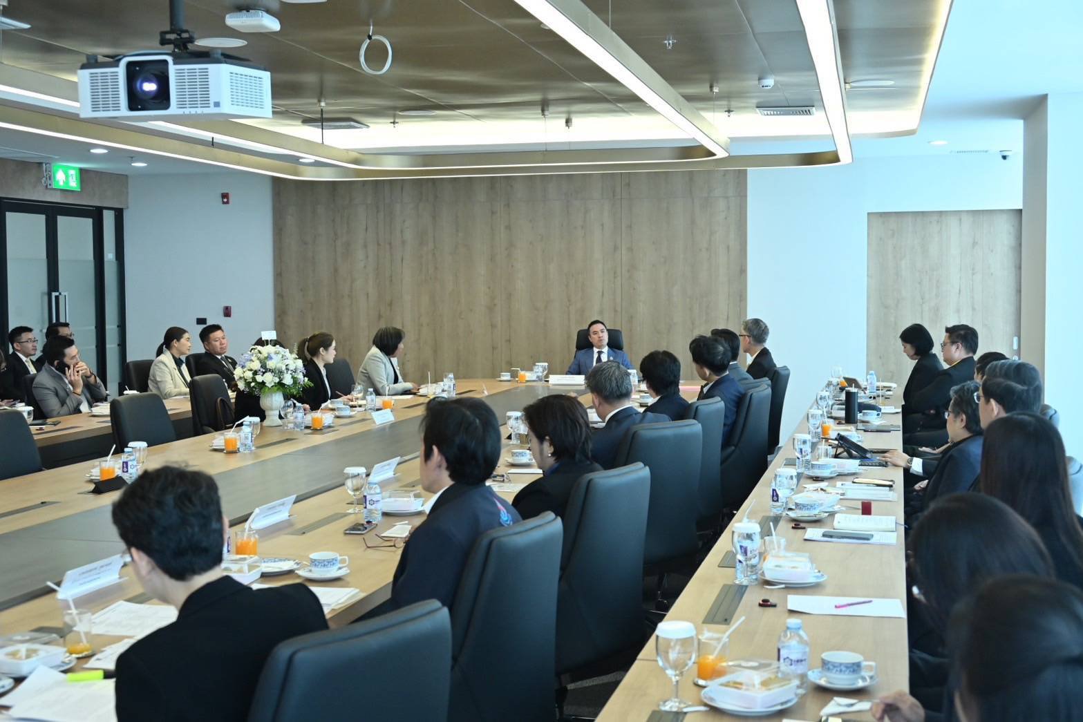 “รัฐมนตรีฯ เอกนัฏ” ถก ซีเกท ผู้นำอุตสาหกรรมผลิตฮาร์ดดิสก์ ขานรับCircular Economy สู่ความยั่งยืน