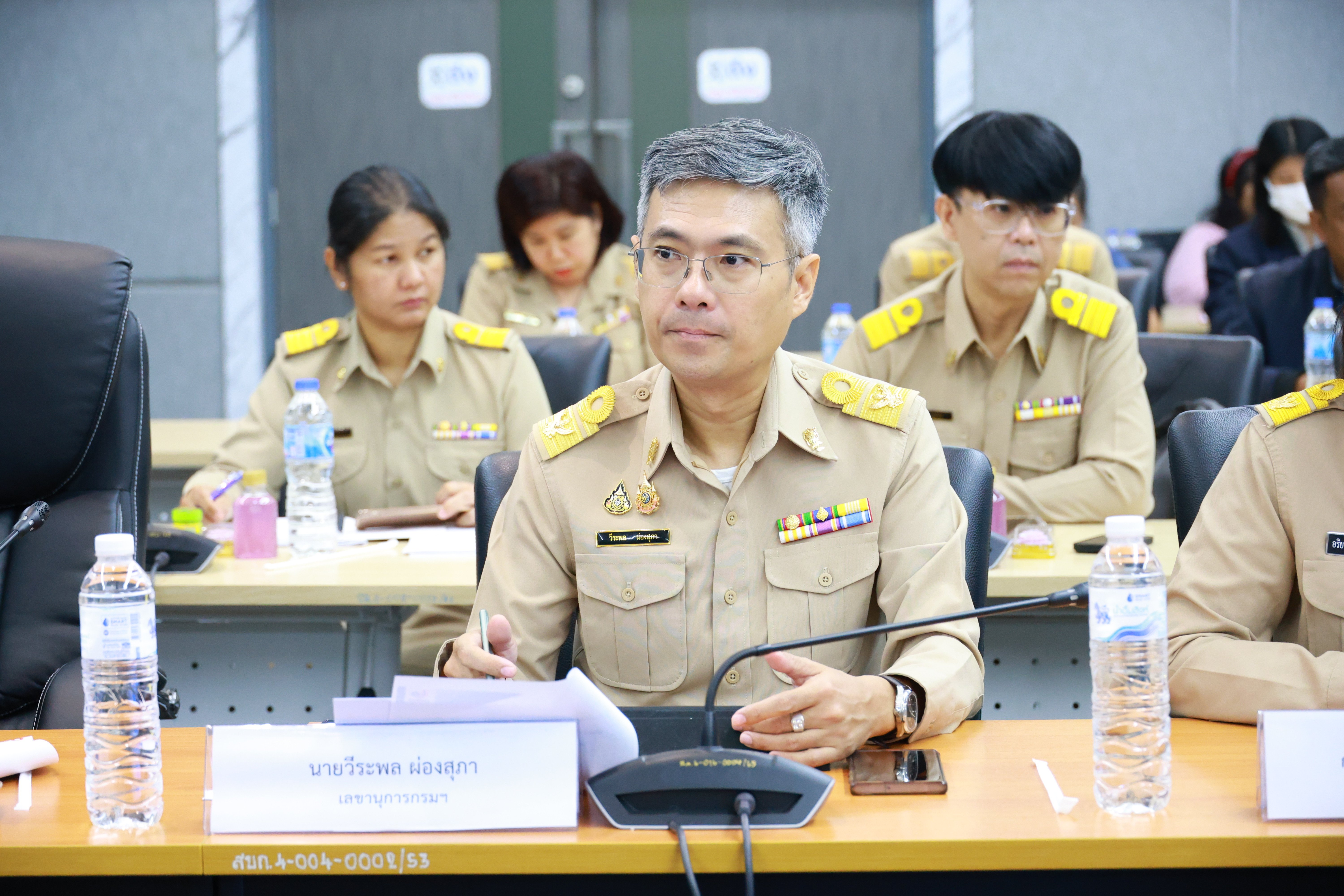 "ดีพร้อม" เดินหน้าโครงการปี 2568 พร้อมทบทวน ปรับปรุง เป้าหมาย ตัวชี้วัด ผลสัมฤทธิ์ และประโยชน์ที่คาดว่าจะได้รับ เพื่อจัดทำขอคำงบประมาณประจำปี 2569