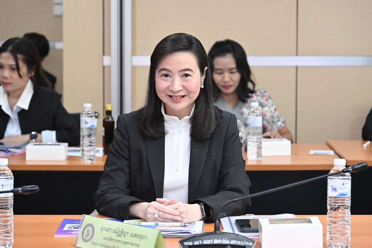 รมว.เอกนัฏ หารือ กมธ.พาณิชย์และการอุตสาหกรรม วุฒิสภา ร่วม”สู้ เซฟ สร้าง“ ก้าวผ่านความท้าทาย เซฟอุตสาหกรรมไทย