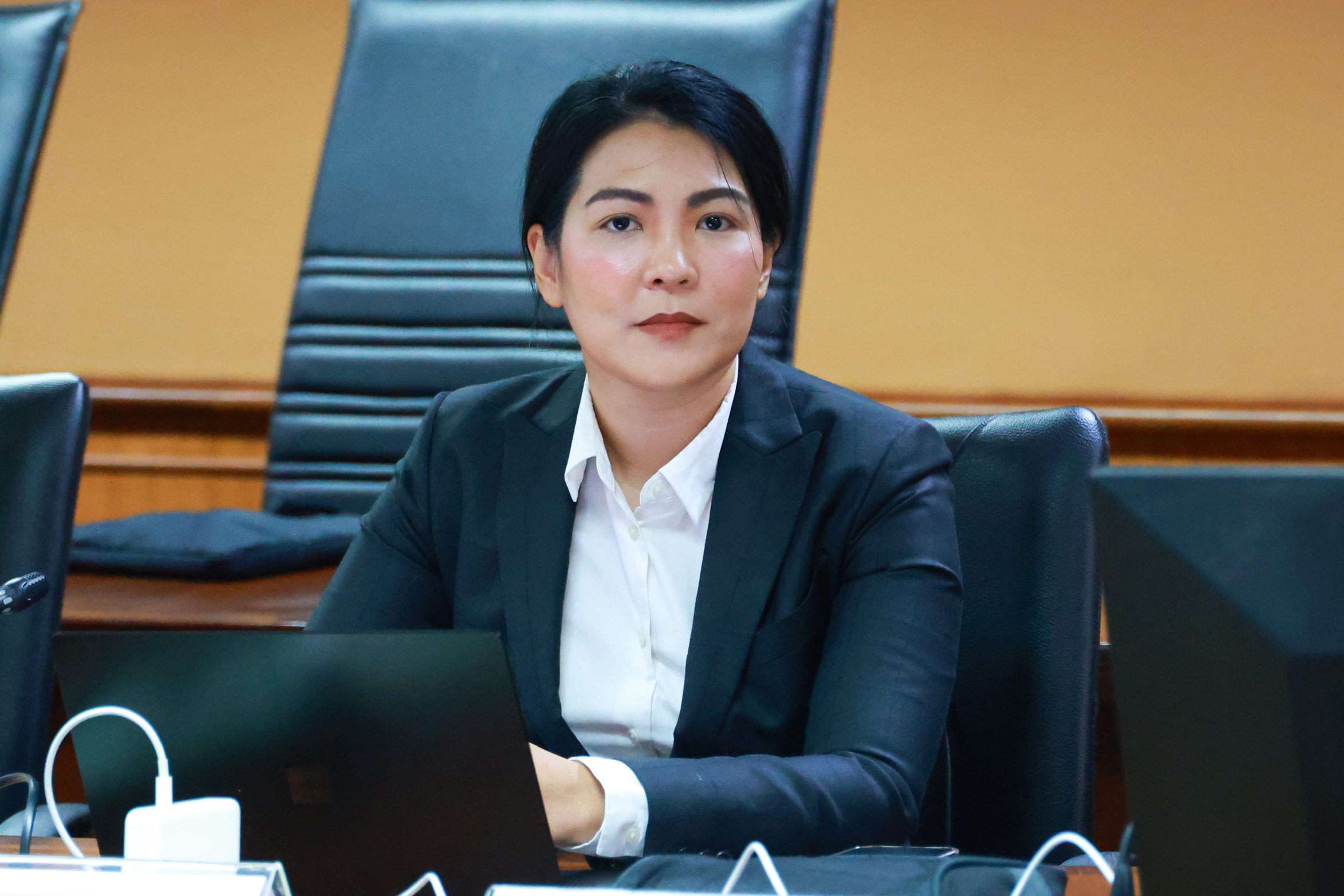 "ดีพร้อม" วิพากษ์ผลของคณะทำงานศึกษาปรับปรุงกฎหมายอุตสาหกรรม สภาผู้แทนราษฎร โชว์นโยบาย "รมต.เอกนัฏ" แนวทางการช่วยเหลือ Disrupted Industries อุตสาหกรรมที่หยุดชะงัก และการส่งเสริมเอสเอ็มอีเข้าสู่ยุค Digital Transformation