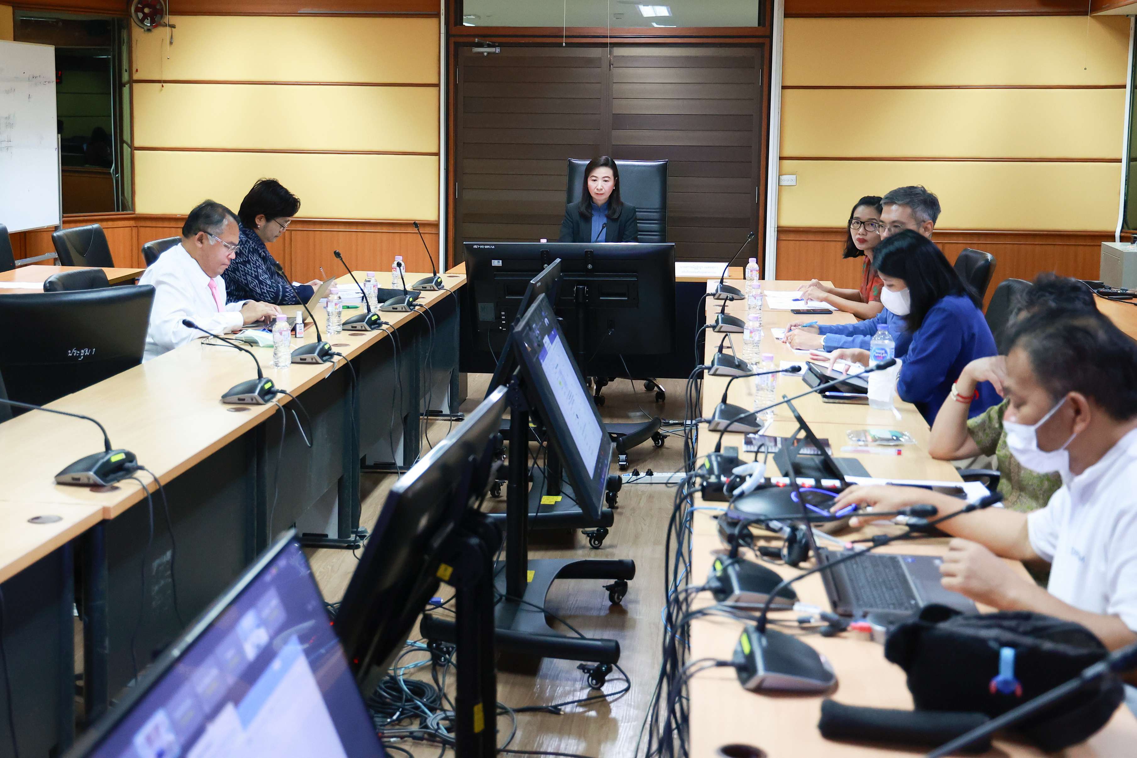 “ดีพร้อม” ชูกรณีศึกษา “ดิไอคอนกรุ๊ปฯ“ ร่วมบูรณาการคณะกรรมการขายตรงฯ ตามข้อสั่งการ “รมต. เอกนัฏ” สู้กับผู้กระทำผิด ห้ามมิให้ผู้ประกอบการธุรกิจขายตรงและตลาดแบบตรง ชักชวนให้บุคคลเข้าร่วมเป็นเครือข่ายและการจะให้ผลประโยชน์ตอบแทน เผยแนวทางกำกับ และตรวจสอบให้ทัน