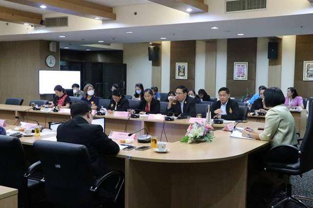 “ดีพร้อม” ชูกรณีศึกษา “ดิไอคอนกรุ๊ปฯ“ ร่วมบูรณาการคณะกรรมการขายตรงฯ ตามข้อสั่งการ “รมต. เอกนัฏ” สู้กับผู้กระทำผิด ห้ามมิให้ผู้ประกอบการธุรกิจขายตรงและตลาดแบบตรง ชักชวนให้บุคคลเข้าร่วมเป็นเครือข่ายและการจะให้ผลประโยชน์ตอบแทน เผยแนวทางกำกับ และตรวจสอบให้ทัน