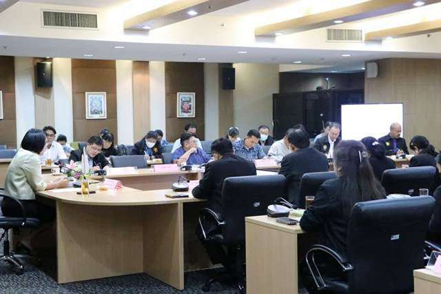 “ดีพร้อม” ชูกรณีศึกษา “ดิไอคอนกรุ๊ปฯ“ ร่วมบูรณาการคณะกรรมการขายตรงฯ ตามข้อสั่งการ “รมต. เอกนัฏ” สู้กับผู้กระทำผิด ห้ามมิให้ผู้ประกอบการธุรกิจขายตรงและตลาดแบบตรง ชักชวนให้บุคคลเข้าร่วมเป็นเครือข่ายและการจะให้ผลประโยชน์ตอบแทน เผยแนวทางกำกับ และตรวจสอบให้ทัน