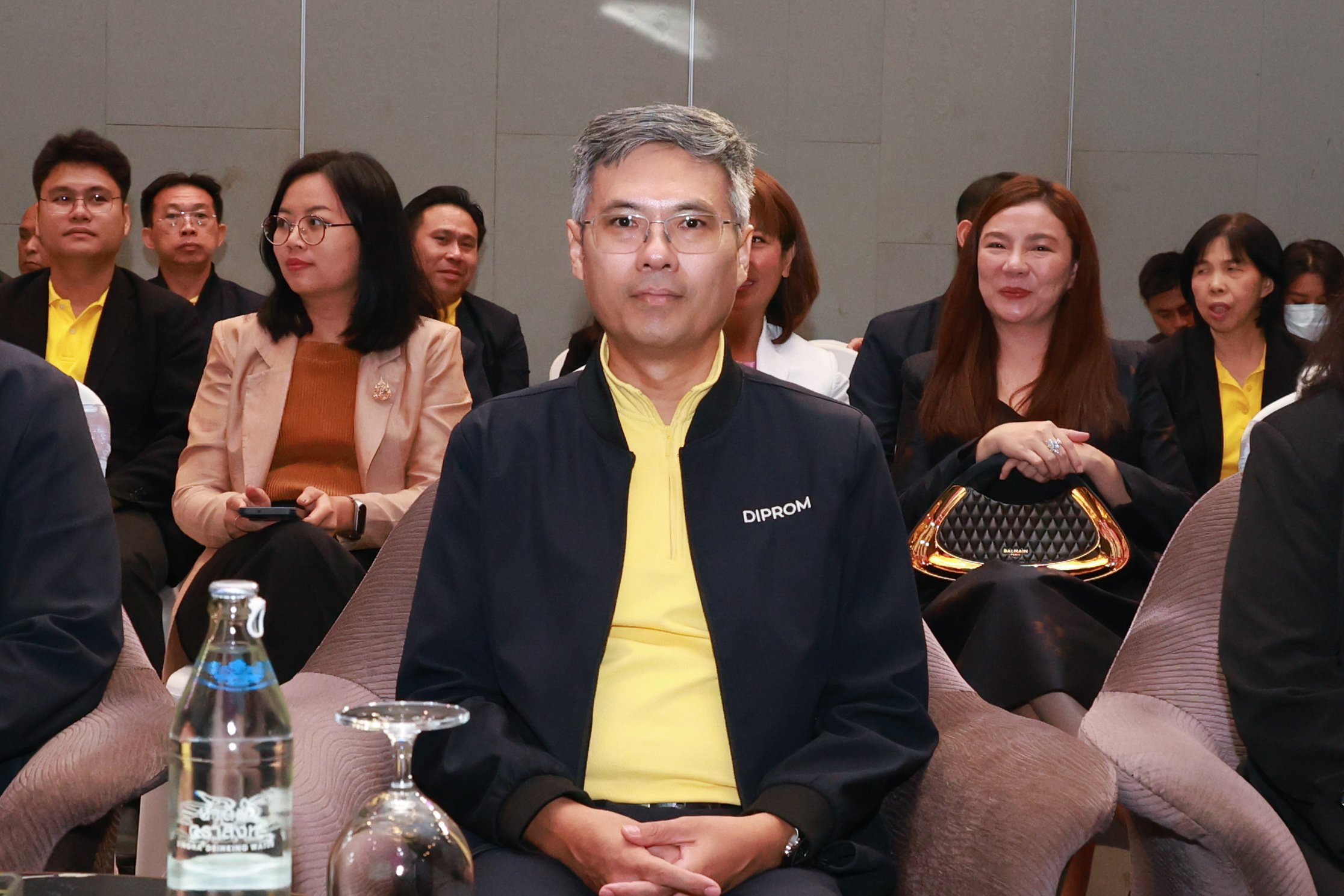**แฟชั่นไทยปังไม่หยุด! “ดีพร้อม” จับมืออินฟลูเอนเซอร์ “ปลัดณัฐพล” ปลุกพลังทางอ้อม รับลูก “รมต.เอกนัฏ” เผยก้าวสำคัญ ดัน Nation Branding ขยายพลัง Soft Power ตอกย้ำศักยภาพสู่สากล