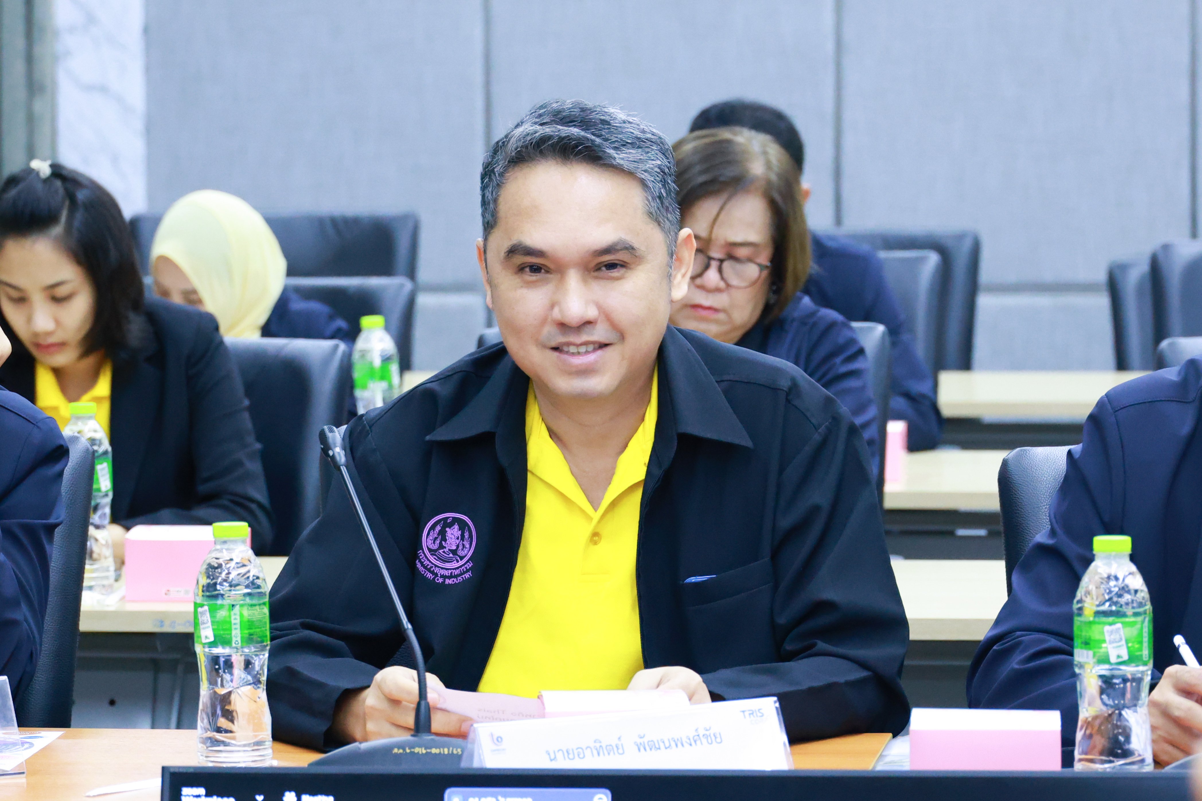 "ดีพร้อม" เผยกลไกการขับเคลื่อนอุตสาหกรรมตามเทรนด์ และทิศทางของโลกผ่านการส่งเสริม พัฒนา และเชื่อมโยงด้วยกิจกรรมดีพร้อม เร่งประเมินผลงานและเร่งเครื่องโครงการปฏิรูปอุตสาหกรรม ตามนโยบาย "รมต.เอกนัฏ"