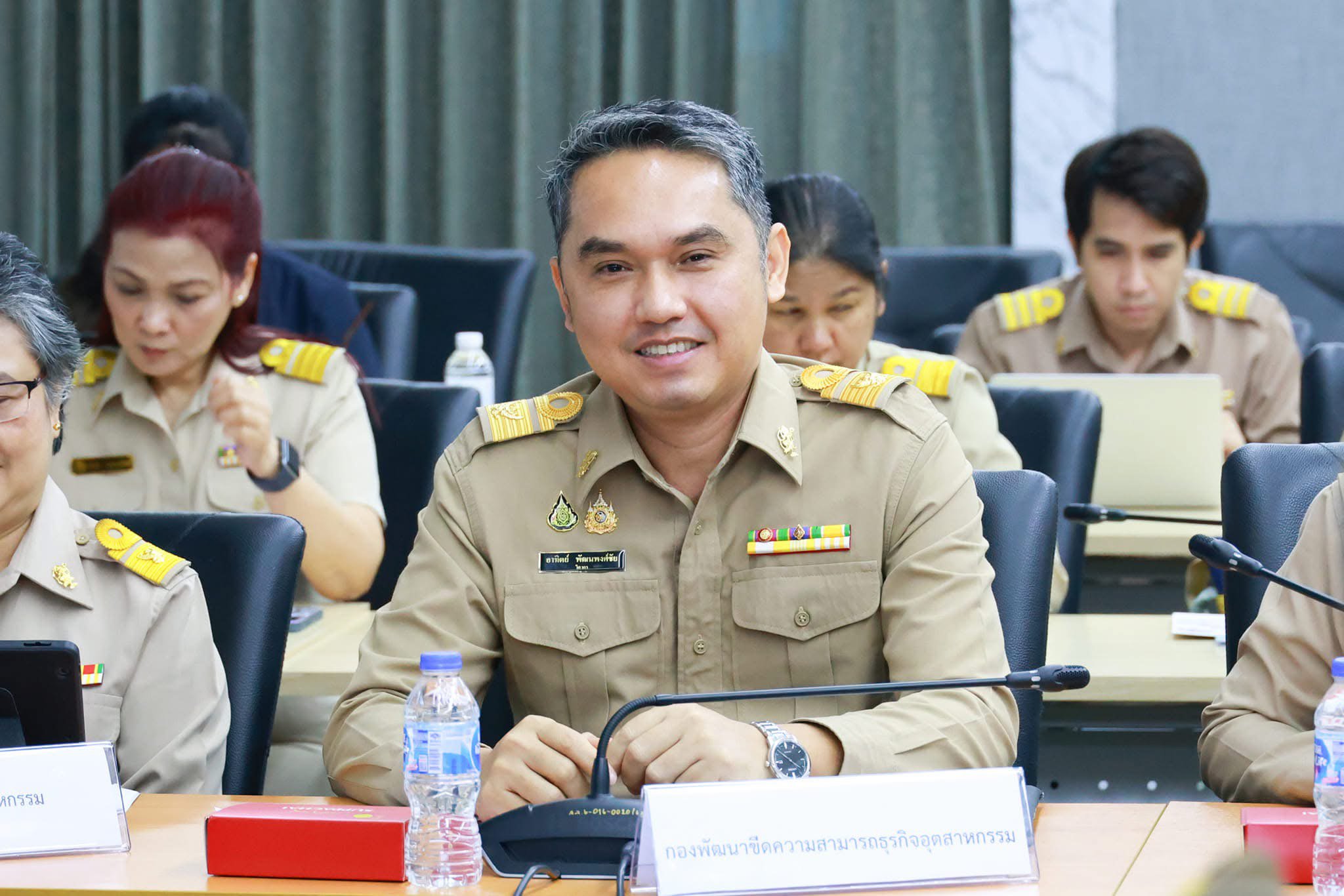 "ปลัดณัฐพล" นำทีมดีพร้อมหารือแนวทางผลักดันซอฟต์พาวเวอร์ สร้างพลังพัฒนาอุตสาหกรรมสร้างสรรค์ สาขาอาหารและแฟชั่น