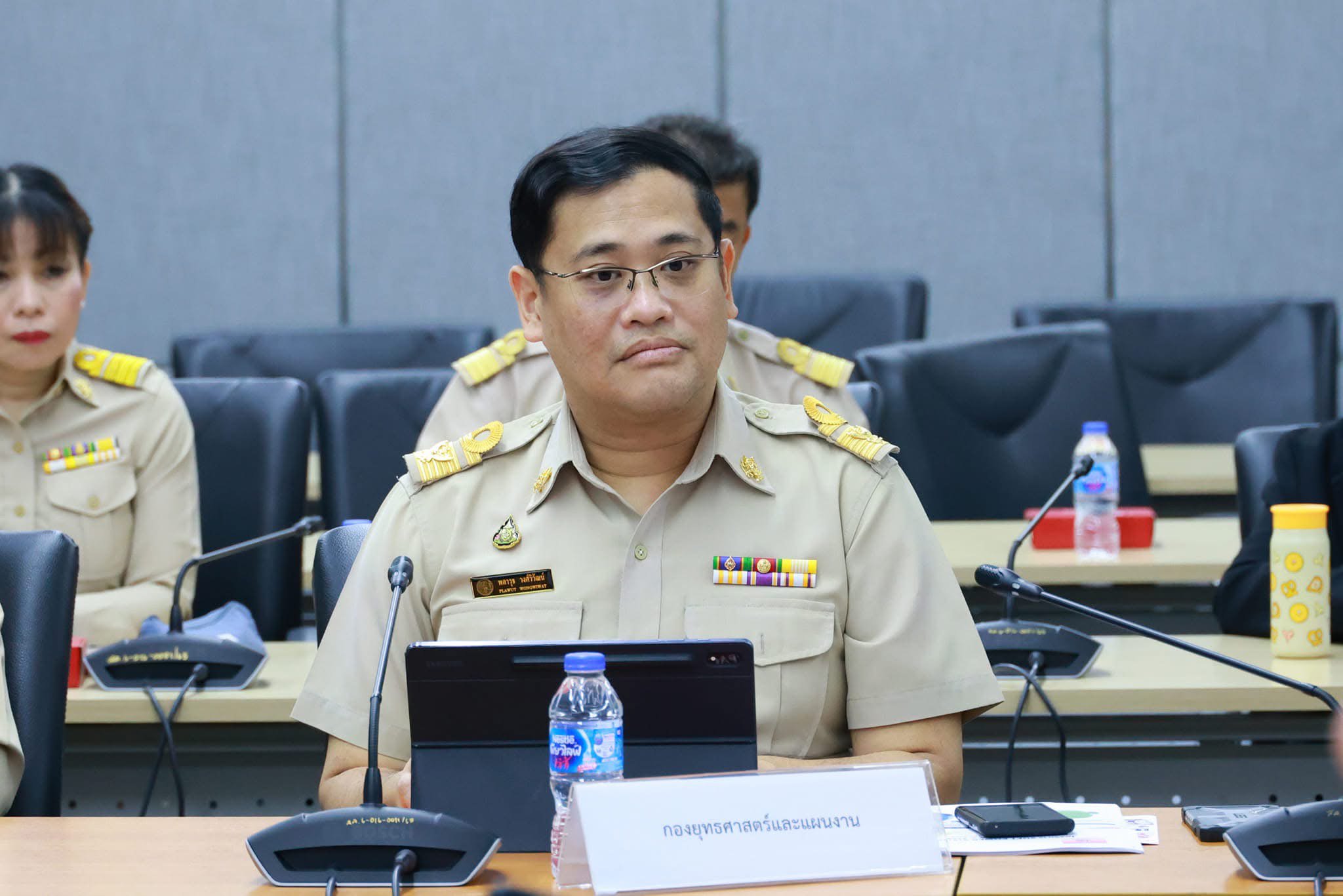 "ปลัดณัฐพล" นำทีมดีพร้อมหารือแนวทางผลักดันซอฟต์พาวเวอร์ สร้างพลังพัฒนาอุตสาหกรรมสร้างสรรค์ สาขาอาหารและแฟชั่น