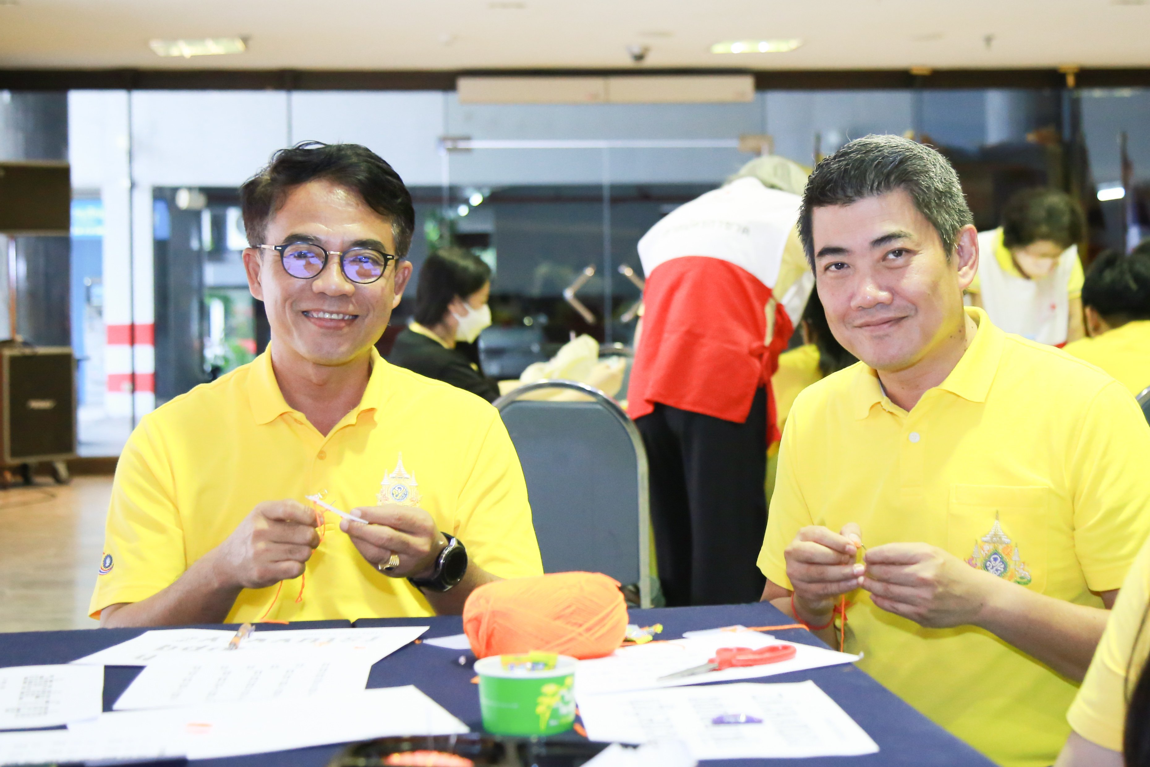 "ดีพร้อม" รวมพลังพี่ให้น้อง สร้างอักษรเบรลล์ด้วยหัวใจ