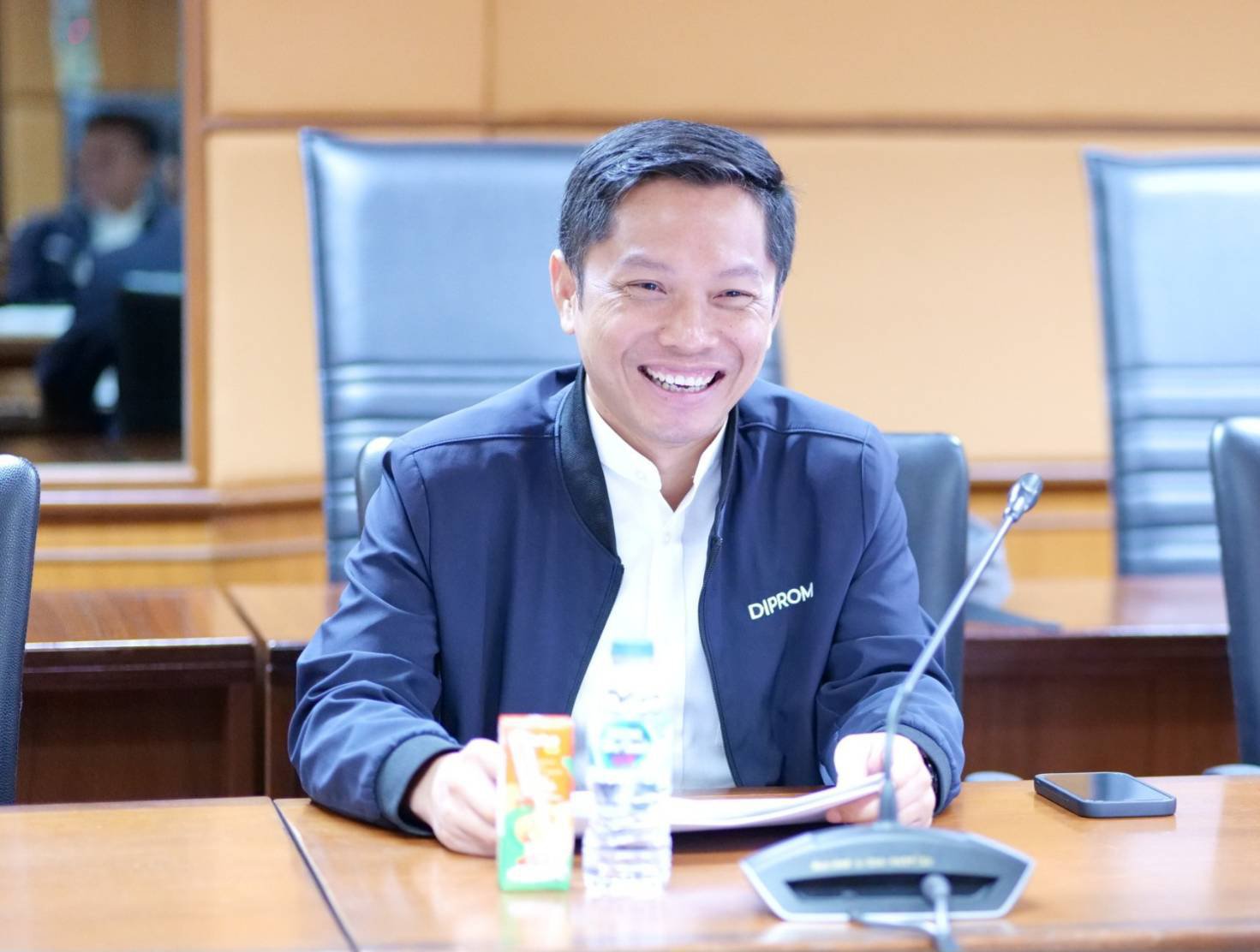 "ดีพร้อม" ประชุมคณะกรรมการจริยธรรมฯ เร่งหารือเกณฑ์การตัดสิน "นวัตกรรมสื่อสร้างสรรค์ ส่งเสริมจริยธรรมให้ดีพร้อม"