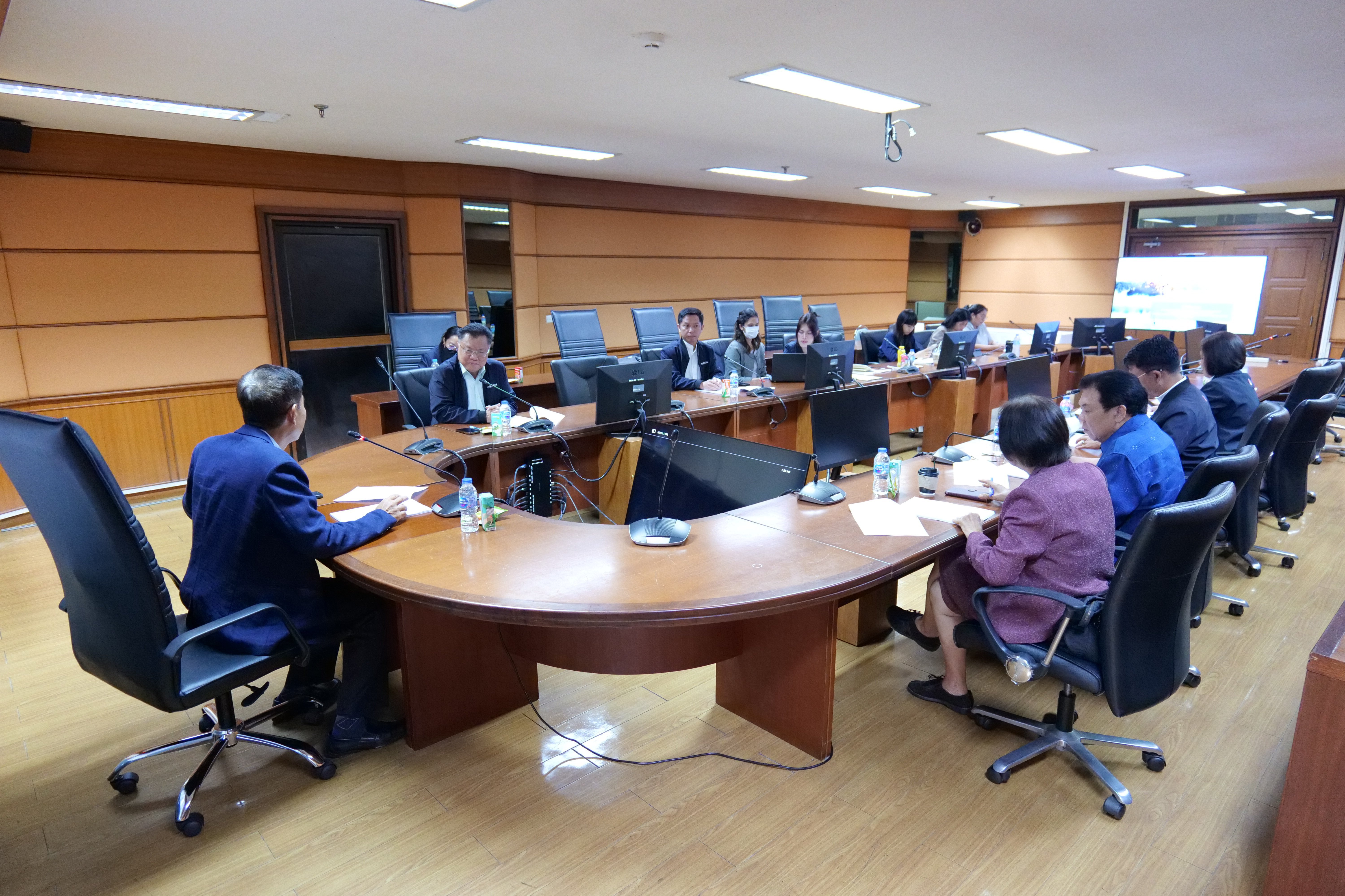 "ดีพร้อม" ประชุมคณะกรรมการจริยธรรมฯ เร่งหารือเกณฑ์การตัดสิน "นวัตกรรมสื่อสร้างสรรค์ ส่งเสริมจริยธรรมให้ดีพร้อม"