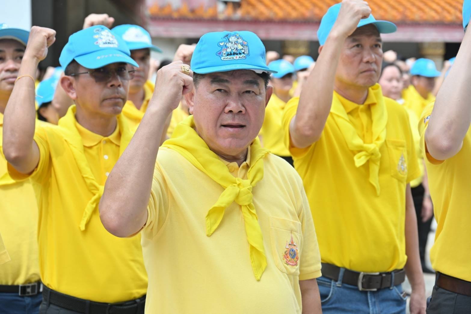 ก.อุตฯ จัดทัพจิตอาสา ร่วมทำความดี รวมใจ น้อมถวายวันปิยมหาราช ร่วมปรับปรุงภูมิทัศน์ วัดเบญจมบพิตรดุสิตวนาราม