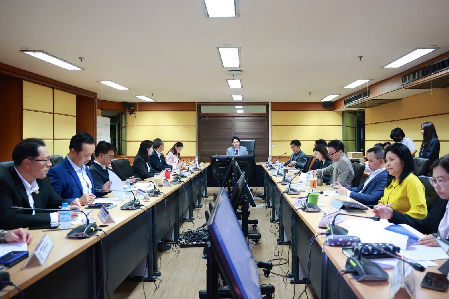 เลขาฯ "พงศ์พล" นำประชุมบอร์ดเทคโนโลยีและนวัตกรรมเพื่อการปฏิรูปอุตสาหกรรม ดัน 2 แพลตฟอร์มเทคโนโลยีสุดล้ำ จับมือ "ดีพร้อม" สร้างความเท่าเทียมในการแข่งขันให้ผู้ประกอบการไทย ตามนโยบาย "รมต.เอกนัฏ"