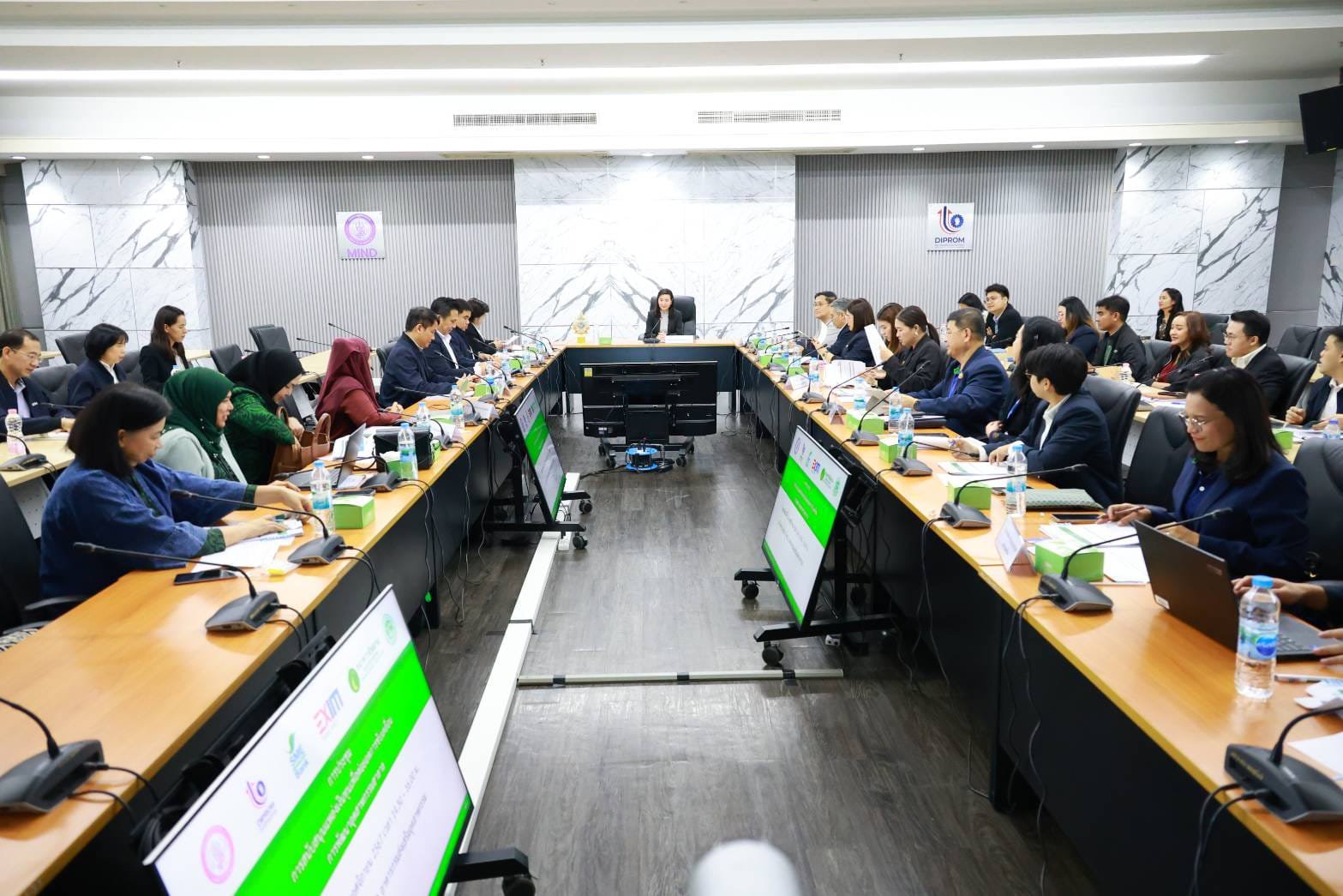 “ดีพร้อม” พุ่งเป้าสินเชื่อฮาลาล จับมือ SME D Bank, EXIM Bank, iBank ดันอุตสาหกรรมฮาลาล ตามข้อสั่งการนายกฯ และนโยบาย "รมว.เอกนัฏ" โชว์สร้างอุตสาหกรรมเศรษฐกิจใหม่โตได้ยั่งยืน