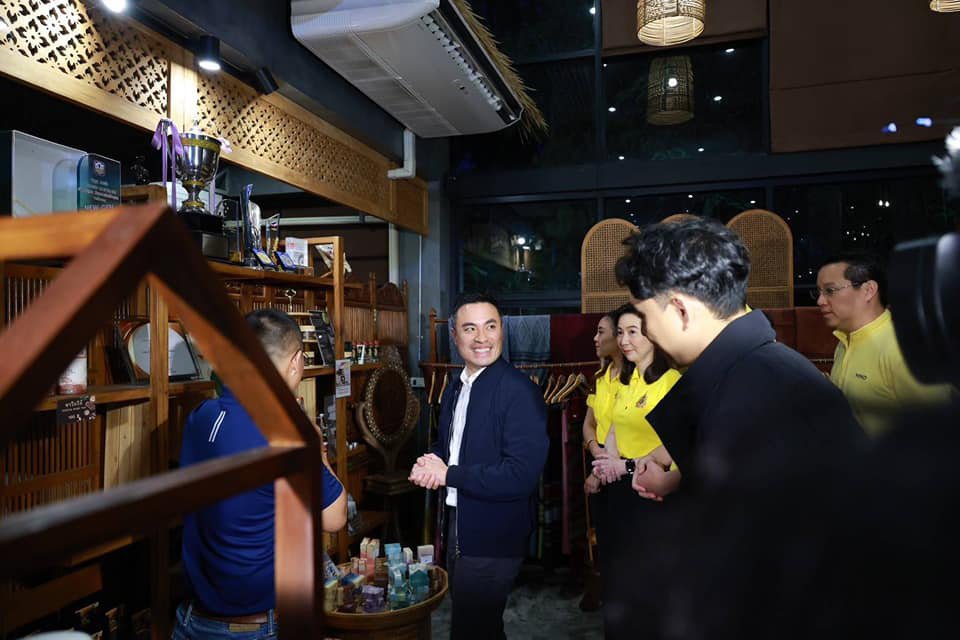 “รมว.เอกนัฏ” เปิดโร้ดแม็ป 3 ปี ดันไทย “ฮับโกโก้แห่งอาเซียน” เชื่อมท่องเที่ยวด้วยซอฟต์พาวเวอร์ โชว์ศักยภาพ “ดีพร้อม” ยกระดับผู้ประกอบการโกโก้สู่สินค้า GI โกยรายได้เพิ่มอีก 8 พันล้านบาท
