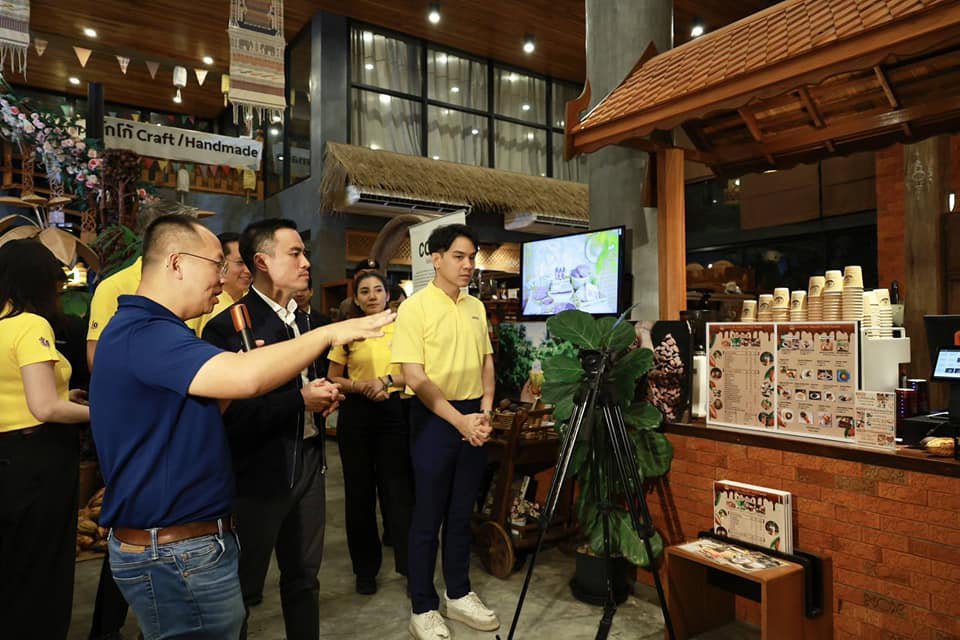 “รมว.เอกนัฏ” เปิดโร้ดแม็ป 3 ปี ดันไทย “ฮับโกโก้แห่งอาเซียน” เชื่อมท่องเที่ยวด้วยซอฟต์พาวเวอร์ โชว์ศักยภาพ “ดีพร้อม” ยกระดับผู้ประกอบการโกโก้สู่สินค้า GI โกยรายได้เพิ่มอีก 8 พันล้านบาท