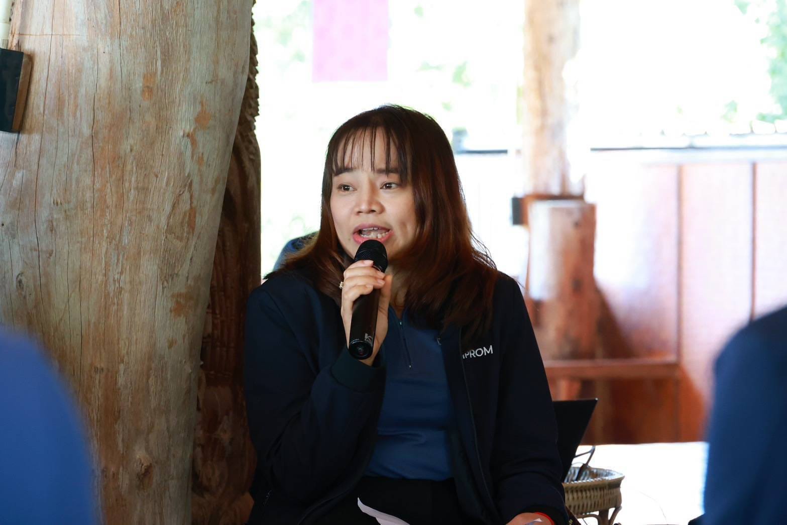 "รมว.เอกนัฏ" นำทีม "ดีพร้อม" ลุยเมืองน่าน หารือการแก้ไขปัญหาสถานการณ์น้ำท่วม เดินหน้าพัฒนาผลิตภัณฑ์จากโกโก้ และกาแฟอย่างยั่งยืน