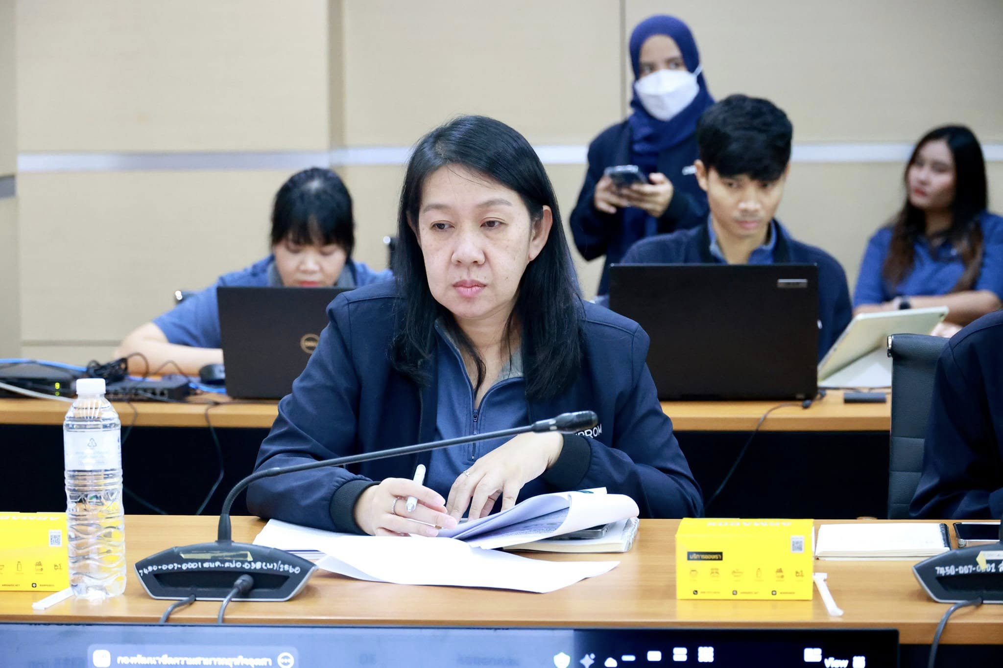 “ปลัดณัฐพล” สั่งการ “ดีพร้อม” เสนอปลดล็อคสุราสามทับ! รับนโยบาย รมต.เอกนัฏ เพื่อส่งเสริมอุตสาหกรรมและผู้ประกอบการผลิตภัณฑ์สมุนไพร ยกระดับการผลิต ผลิตภัณฑ์ และสมุนไพรรายย่อยในประเทศไทย ทำแผนระยะ 3 ปี