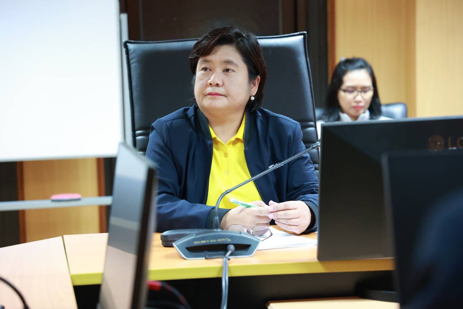 "ดีพร้อม" จับมือ "บสย." เตรียมยกเครื่องระบบการค้ำประกันสินเชื่อ เพิ่มบทบาทการพัฒนาและส่งเสริม ตามนโยบาย “เซฟ” SMEs ของ รมต.เอกนัฏ ให้เข้าถึงแหล่งเงินทุน หนุนองค์ความรู้เพื่อเพิ่มศักยภาพการทำธุรกิจแก่วิสาหกิจให้มีธรรมาภิบาลและประสิทธิภาพ