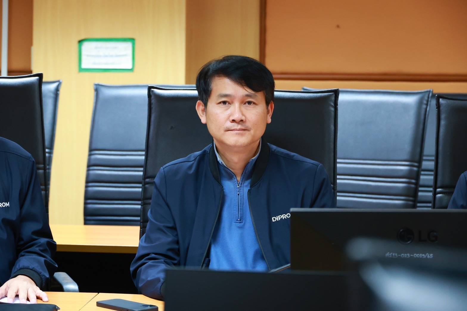"ดีพร้อม" จับมือ "EXIM BANK" เดินหน้านโยบาย "รมว.เอกนัฏ" สร้างธุรกิจสีเขียว ส่งเสริมผู้ประกอบการขับเคลื่อนเศรษฐกิจไทย เปลี่ยนผ่านสู่อุตสาหกรรมยุคใหม่อย่างยั่งยืน