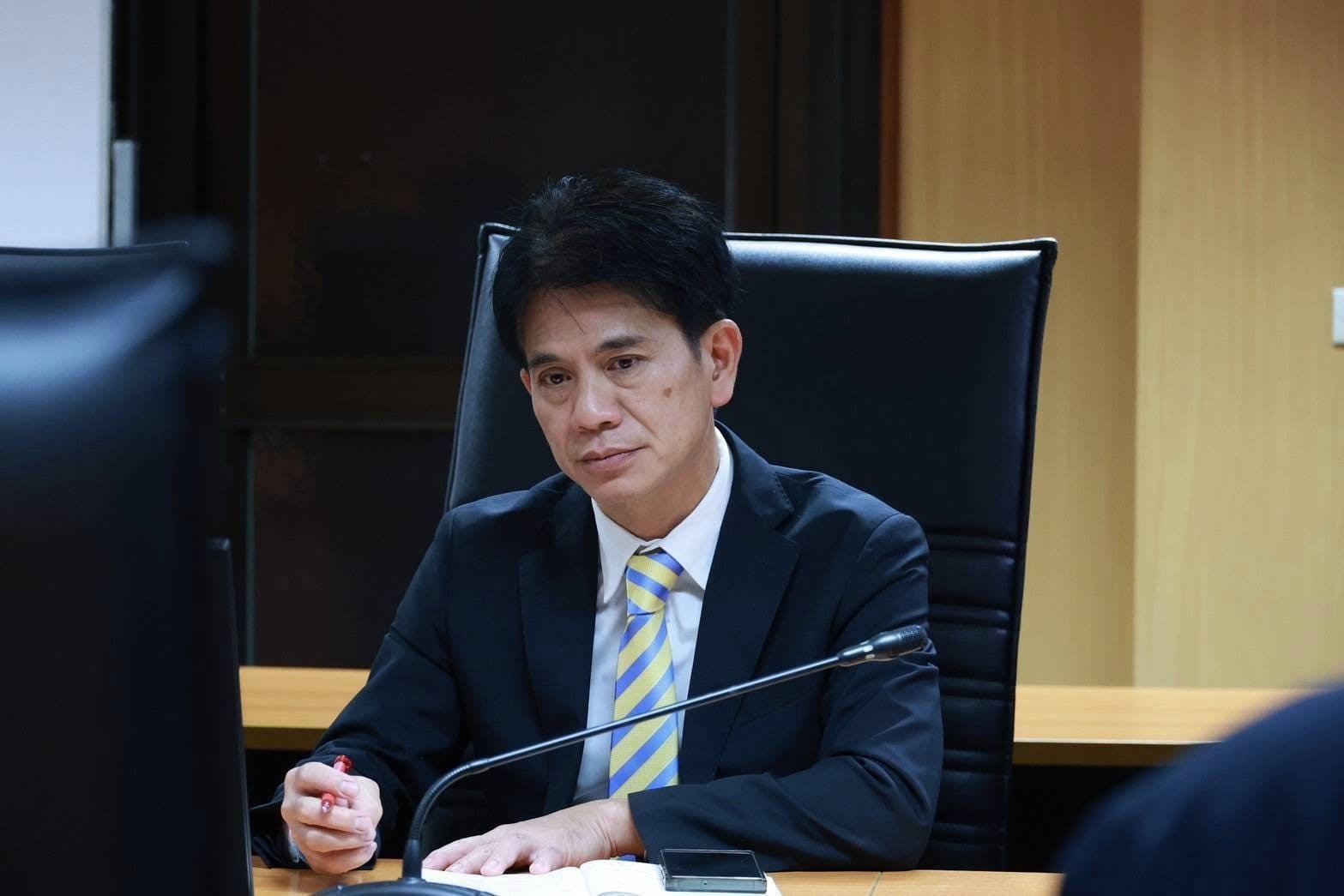 "ดีพร้อม" จับมือ "EXIM BANK" เดินหน้านโยบาย "รมว.เอกนัฏ" สร้างธุรกิจสีเขียว ส่งเสริมผู้ประกอบการขับเคลื่อนเศรษฐกิจไทย เปลี่ยนผ่านสู่อุตสาหกรรมยุคใหม่อย่างยั่งยืน