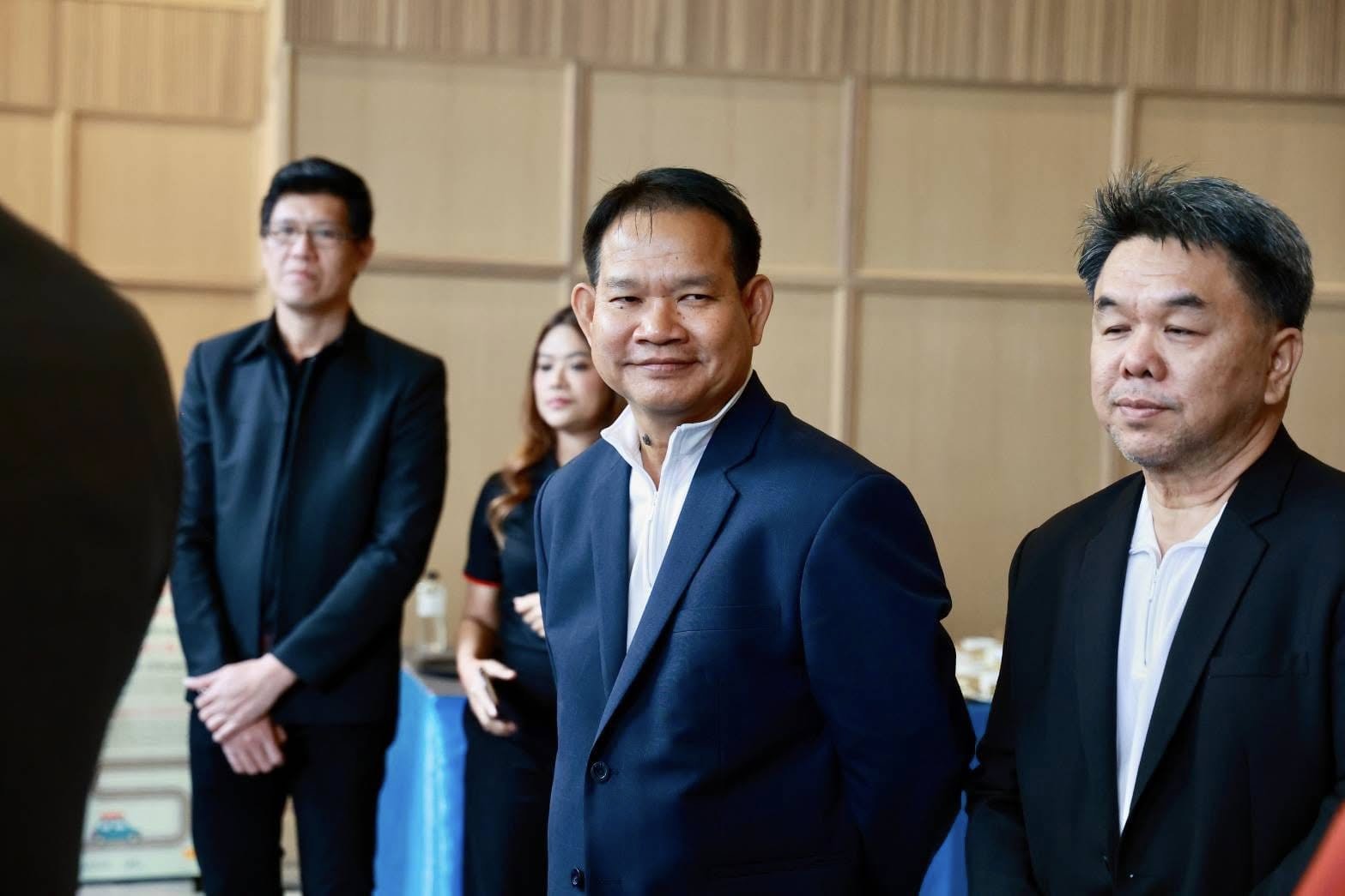 เขย่าวงการโลจิสติกส์ไทย! จับตา 'ดีพร้อม' สยายปีกรุก “ภาคขนส่งสีเขียว” หนุนนโยบาย ”รมว.เอกนัฏ“ BCG-driven Enterprise โชว์ต้นแบบ 25 กิจการ ลดก๊าซเรือนกระจกกว่า 6,000 ตันคาร์บอน สร้างมูลค่าโดยรวมเกิน 200 กว่าล้านบาทต่อปี