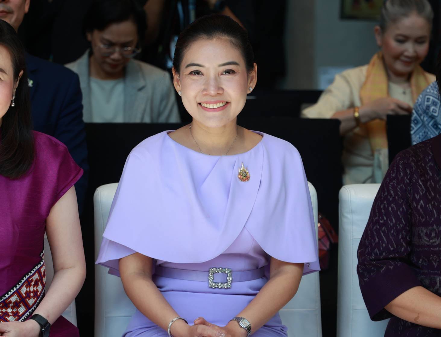 “รมว.เอกนัฏ” โชว์ “ดีพร้อม” หนุนซอฟต์พาวเวอร์แฟชั่นไทย ในงาน ShowPow ต้อนรับปีใหม่ ส่งเสริมอัตลักษณ์ท้องถิ่น นำภูมิปัญญาไทยสู่สากล