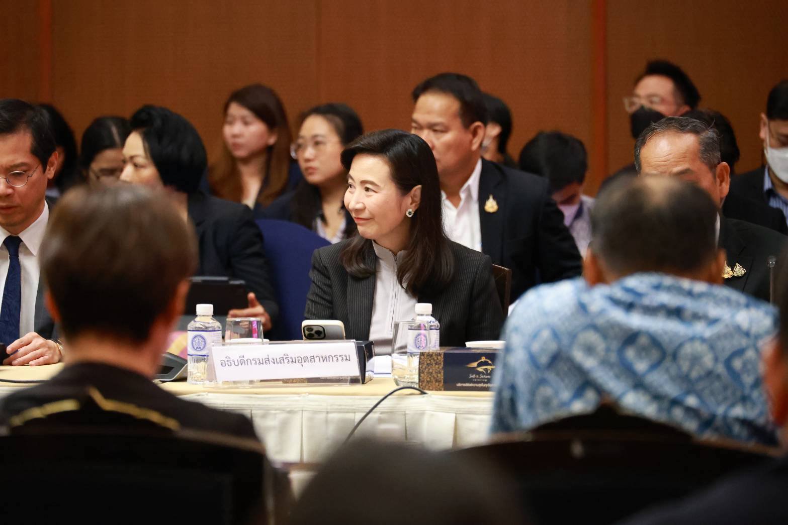 "ดีพร้อม" รายงานผลการจัดพิธีเปิดงานซอฟต์พาวเวอร์ สาขาแฟชั่นและอาหาร ในการประชุมคณะกรรมการพัฒนาซอฟต์พาวเวอร์แห่งชาติ ตามนโยบาย "รมว.เอกนัฏ"