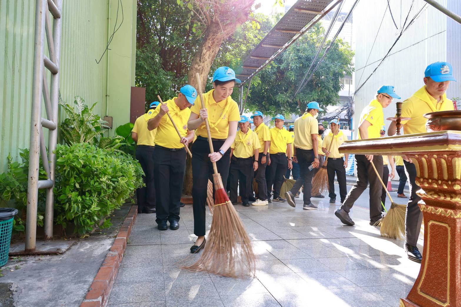 รัฐมนตรีฯ เอกนัฏ นำทีม ก.อุตฯ ร่วมกิจกรรมจิตอาสาฯ น้อมรำลึกและสำนึกในพระมหากรุณาธิคุณ ในหลวงรัชกาลที่ 9