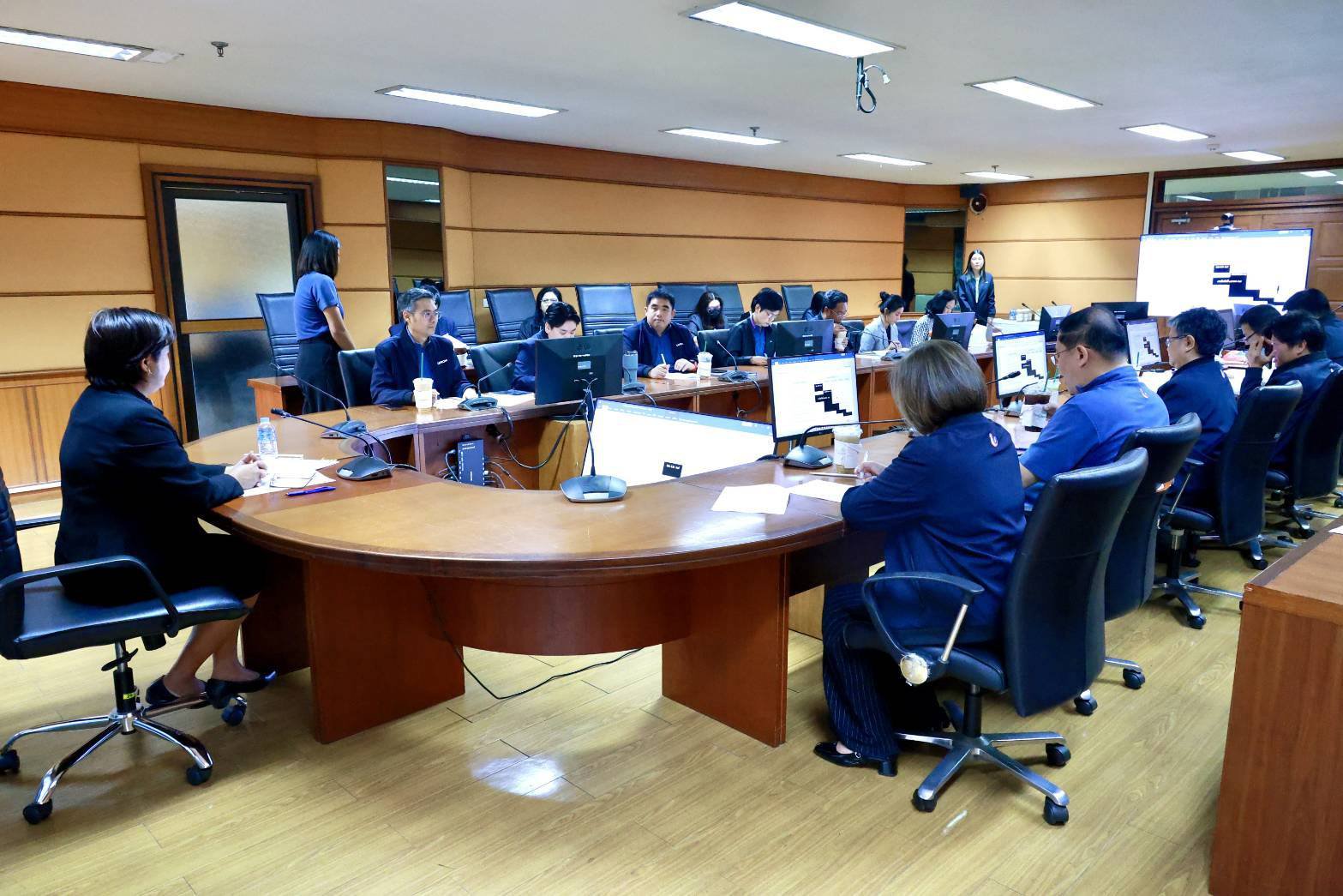 "ดีพร้อม" ประชุมคณะทำงานหนังสือรายงานประจำปี 2567 เตรียมปรับเปลี่ยนกระบวนงาน ขานรับนโยบาย "รมว.เอกนัฏ"
