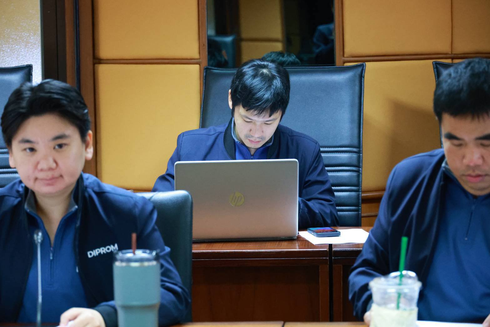 "ดีพร้อม" ประชุมคณะทำงานหนังสือรายงานประจำปี 2567 เตรียมปรับเปลี่ยนกระบวนงาน ขานรับนโยบาย "รมว.เอกนัฏ"
