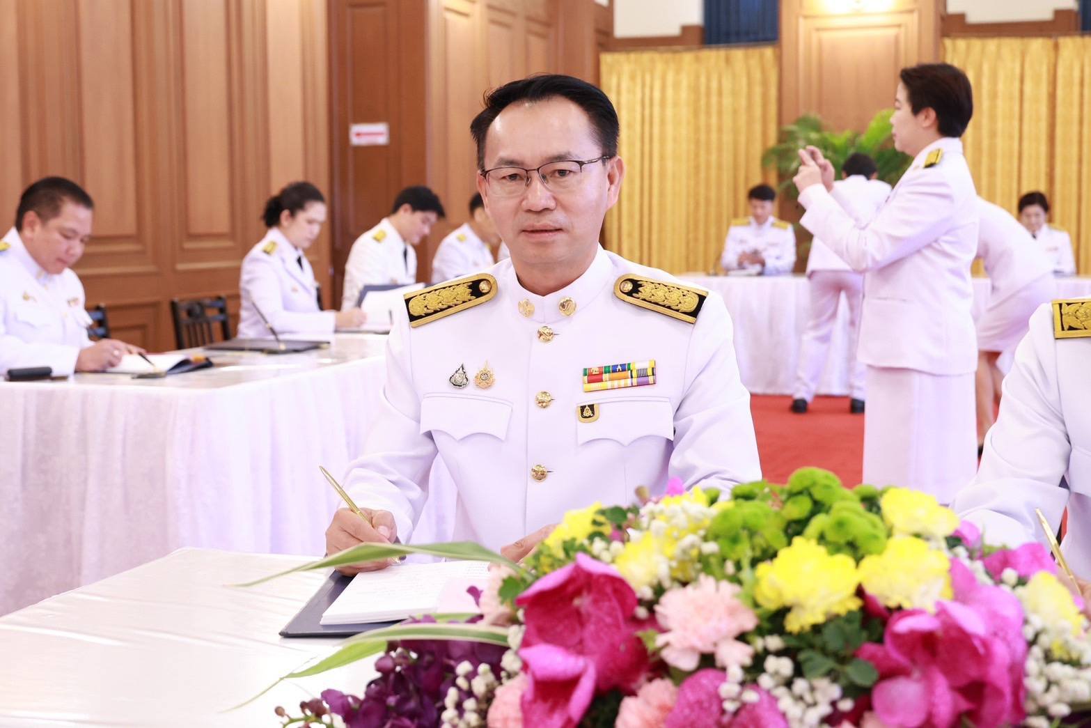 ปลัดฯ ณัฐพล นำคณะผู้บริหารกระทรวงอุตสาหกรรม ถวายพระพรชัยมงคล พระบาทสมเด็จพระเจ้าอยู่หัว และสมเด็จพระนางเจ้าฯ พระบรมราชินี เนื่องในโอกาสขึ้นปีใหม่ 2568