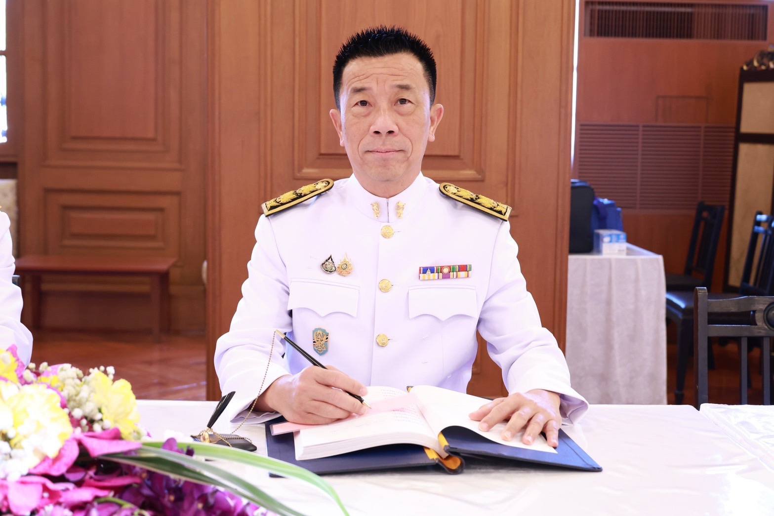 ปลัดฯ ณัฐพล นำคณะผู้บริหารกระทรวงอุตสาหกรรม ถวายพระพรชัยมงคล พระบาทสมเด็จพระเจ้าอยู่หัว และสมเด็จพระนางเจ้าฯ พระบรมราชินี เนื่องในโอกาสขึ้นปีใหม่ 2568