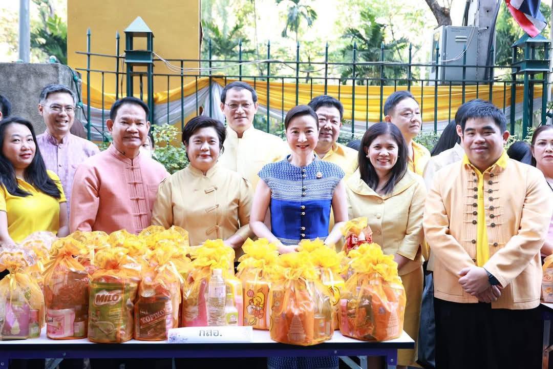 กระทรวงอุตสาหกรรม จัดพิธีทำบุญตักบาตรรับปีใหม่ 2568 เพื่อความเป็นสิริมงคล