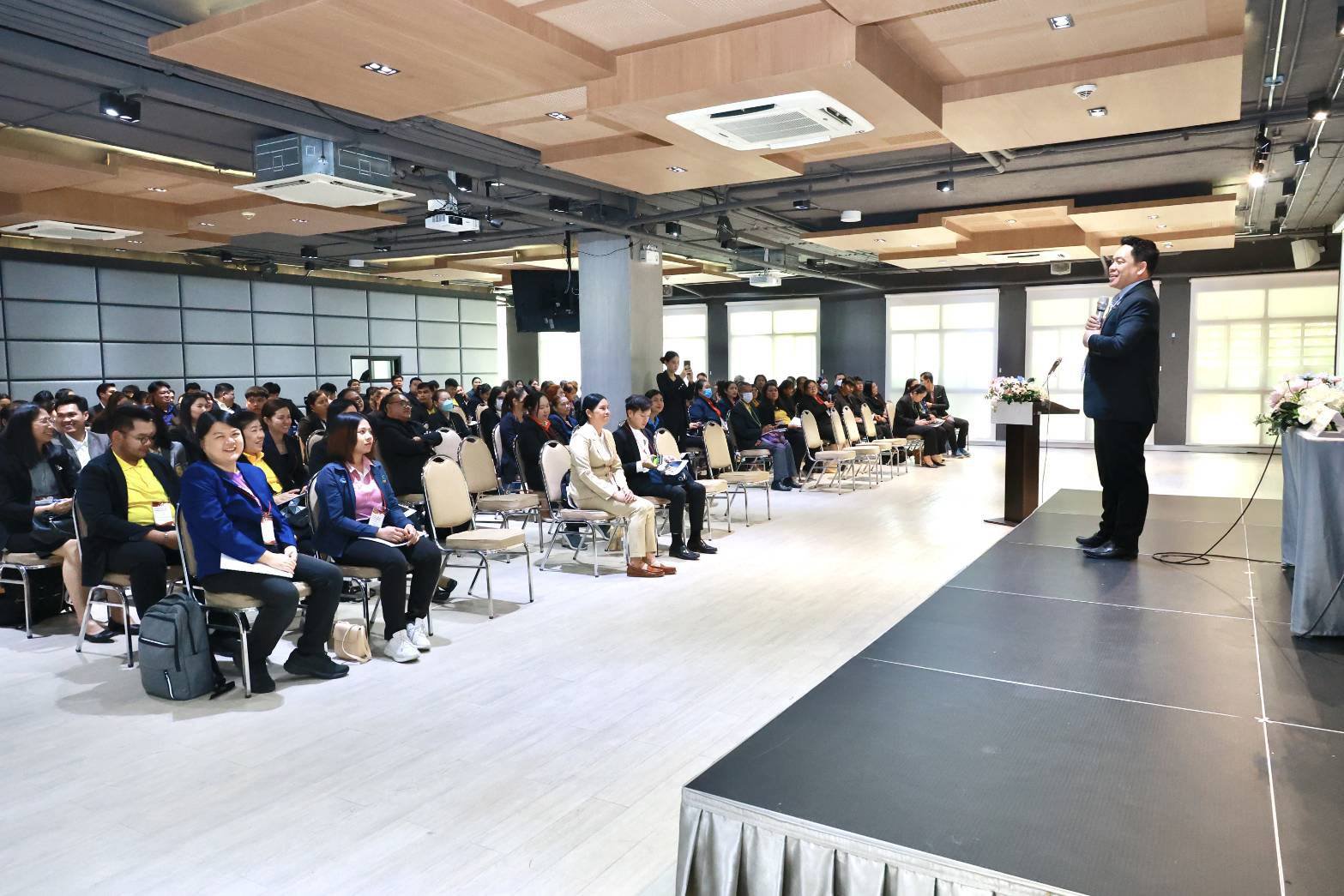 "ดีพร้อม" เดินหน้ากิจกรรม Train The Trainer ปั้นผู้สอน ส่งต่อทักษะเชฟอาหารไทยมืออาชีพสู่ชุมชน ตามนโยบาย "รมว.เอกนัฏ"